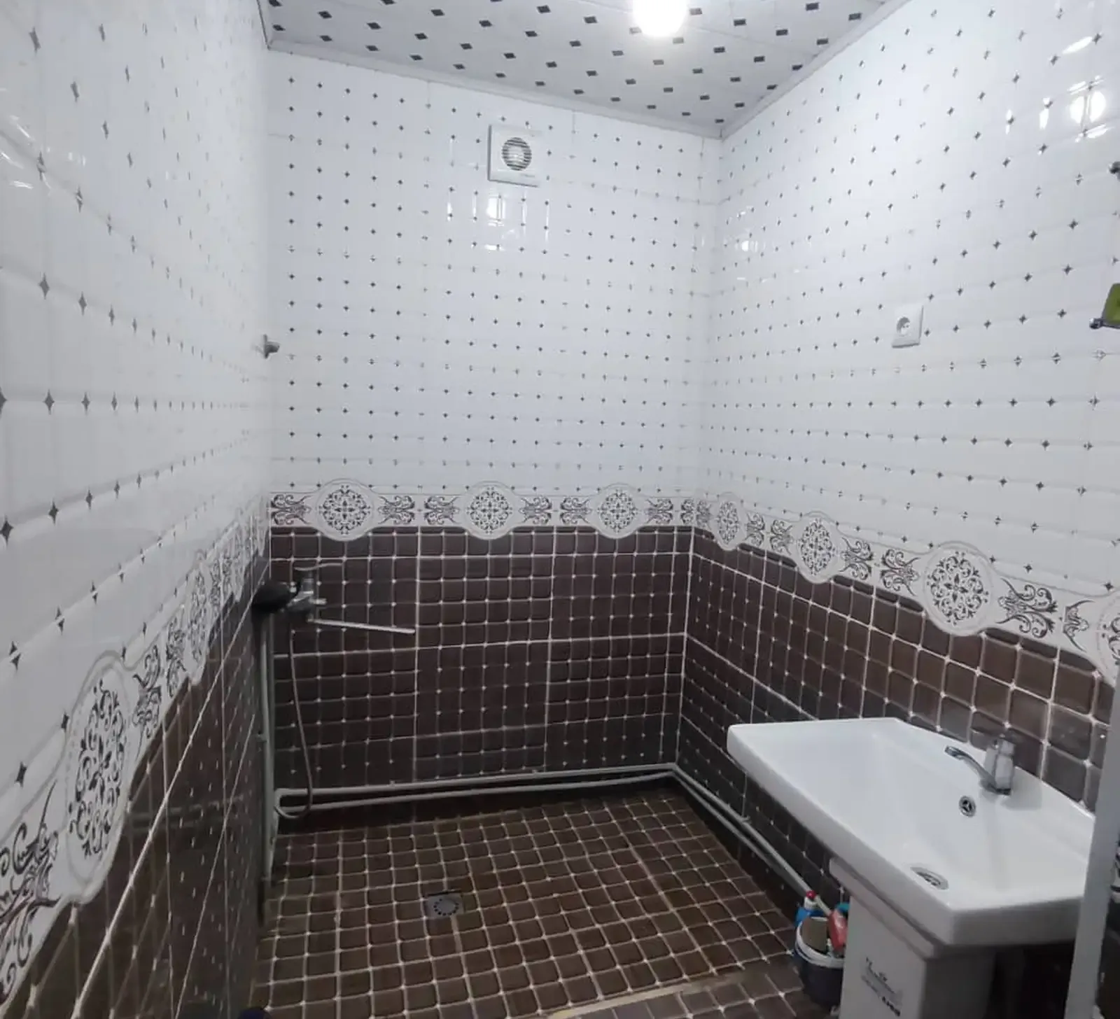 2-комн. квартира, 1 этаж, 63 м², Шохмансур 46мкр