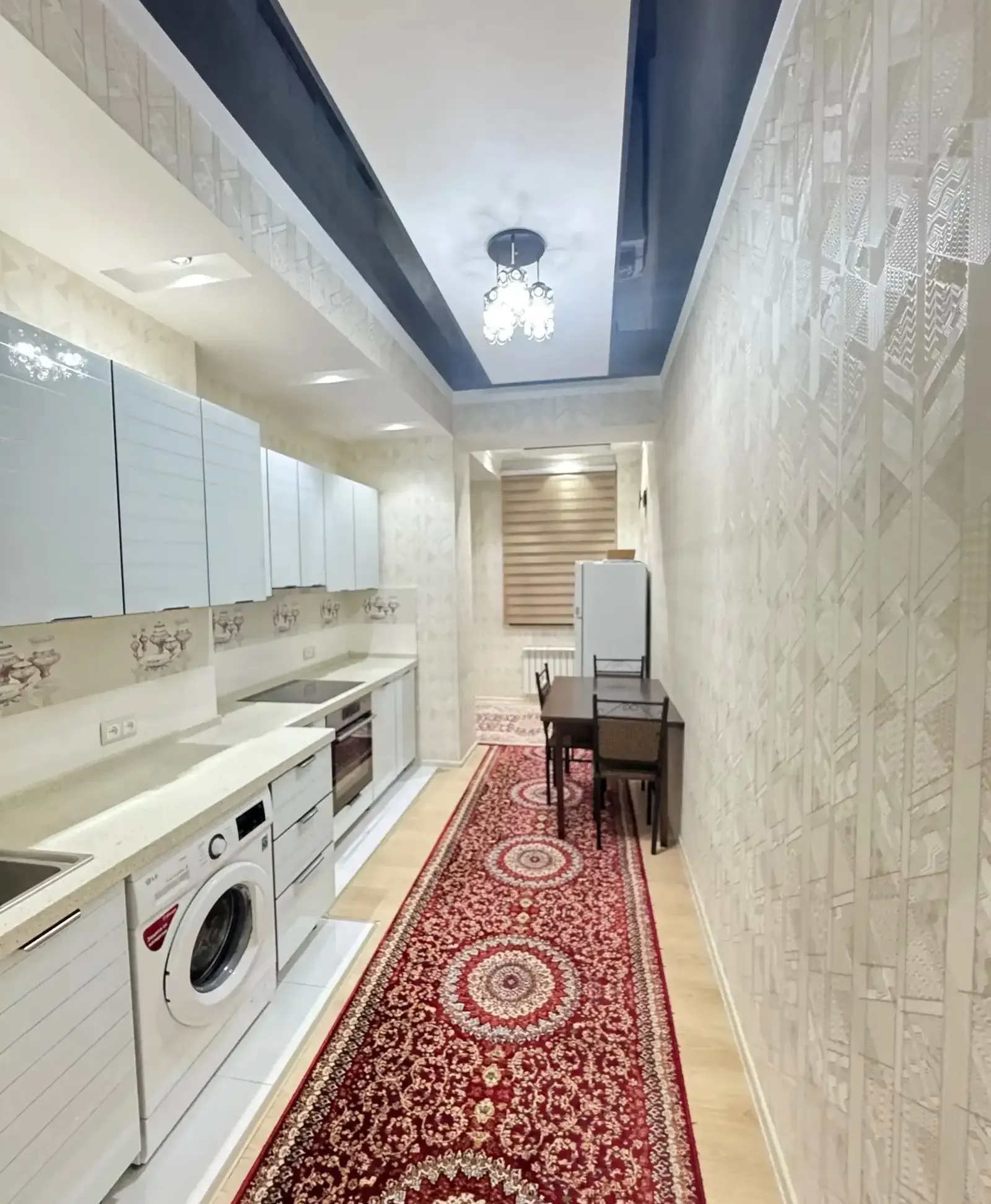 3-комн. квартира, 2 этаж, 105м², 84 мкр, Милано мода