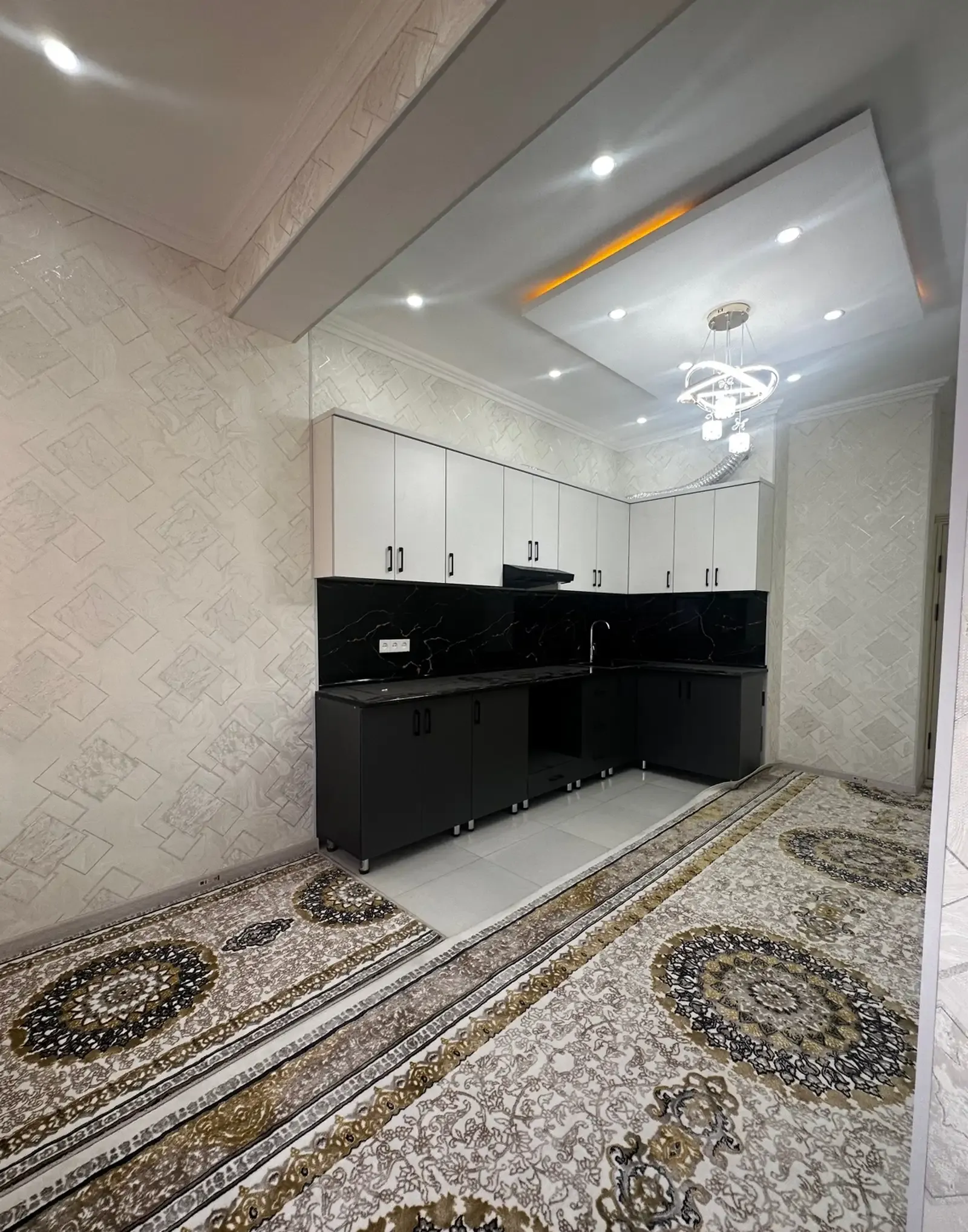 3-комн. квартира, 11 этаж, 100 м², Кольцевой, Глобус, Шохмансур, 3 база