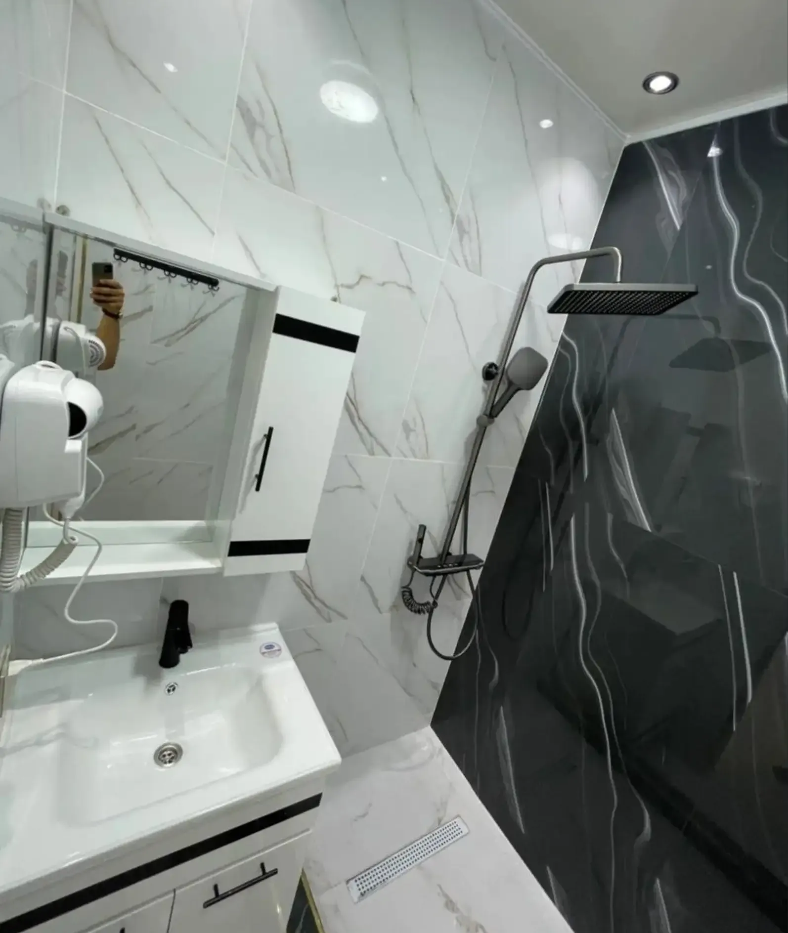 2-комн. квартира, 3 этаж, 63 м², Фирдавсӣ