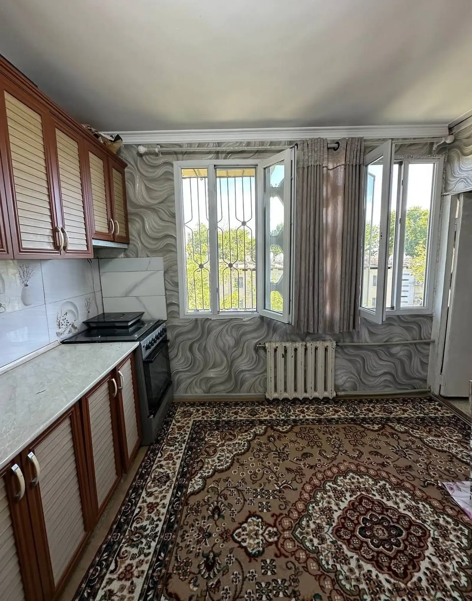 4-комн. квартира, 5 этаж, 75 м², Сино 102 Донишгохи Забонхо