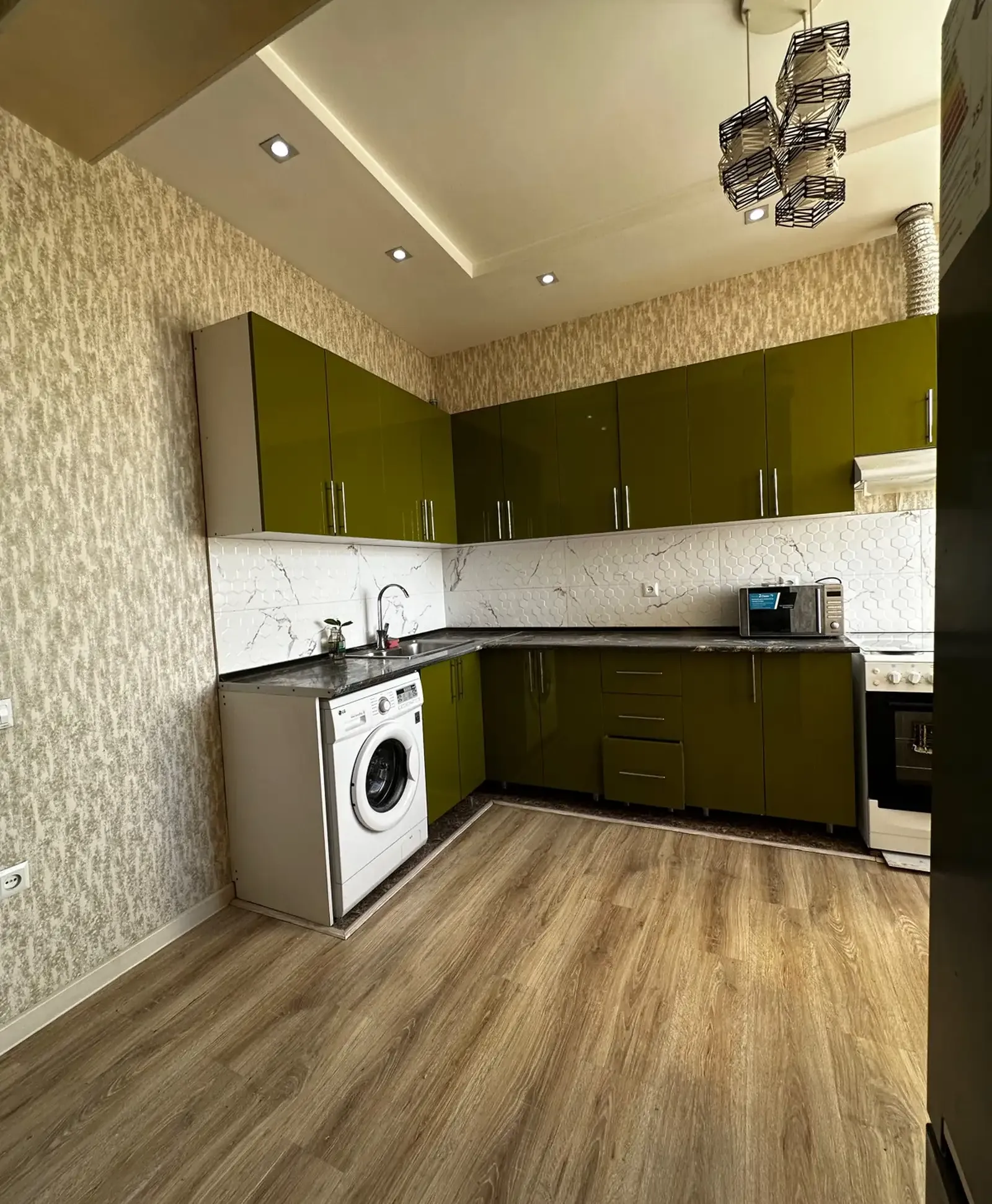 3-комн. квартира, 12 этаж, 112м², Шохмансур 2 роддом