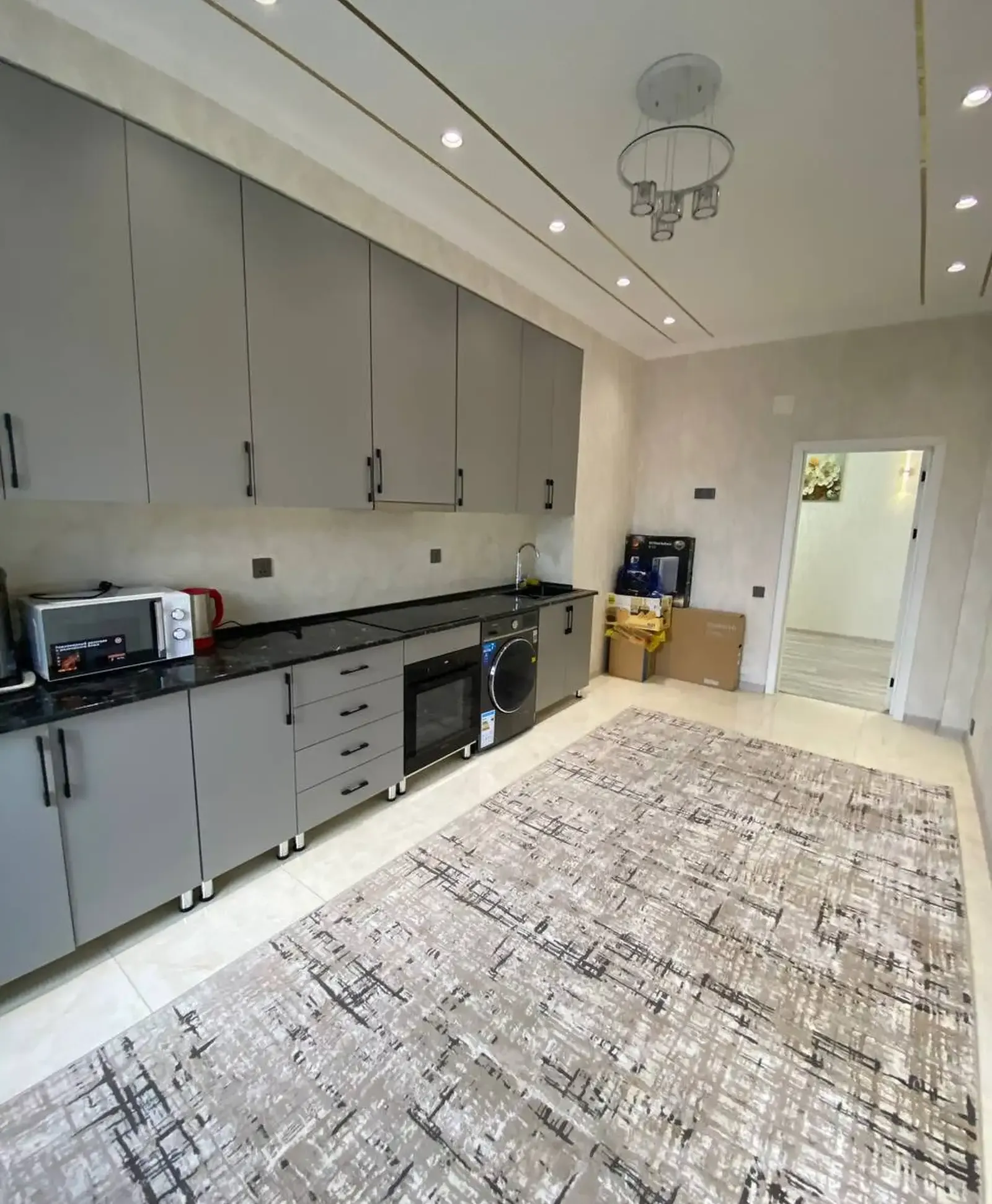2-комн. квартира, 5 этаж, 93 м², 3 база