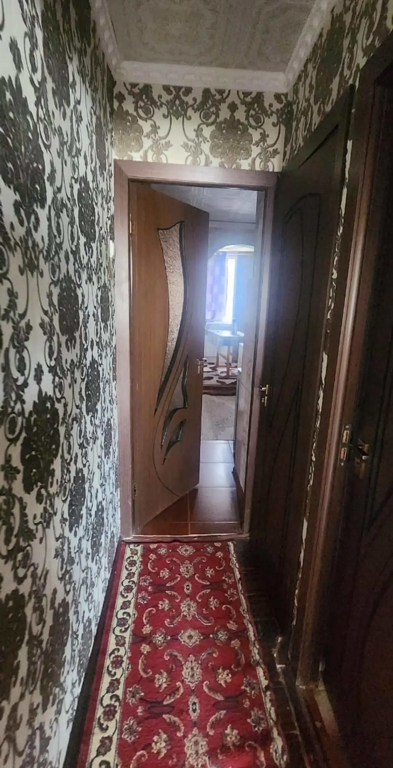 3-комн. квартира, 4 этаж, 70м², 33 МКР ЛИТСЕЙ УМАРИ ХАЙЁМ