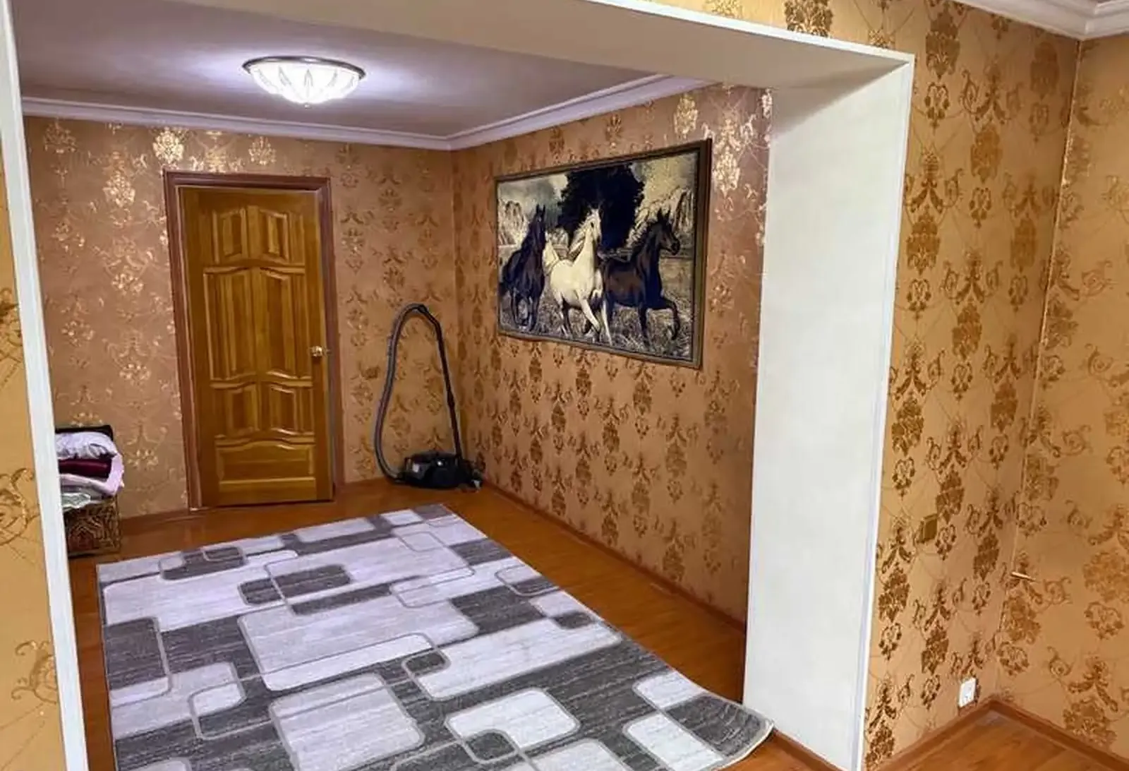 3-комн. квартира, 3 этаж, 65м², шохмансур