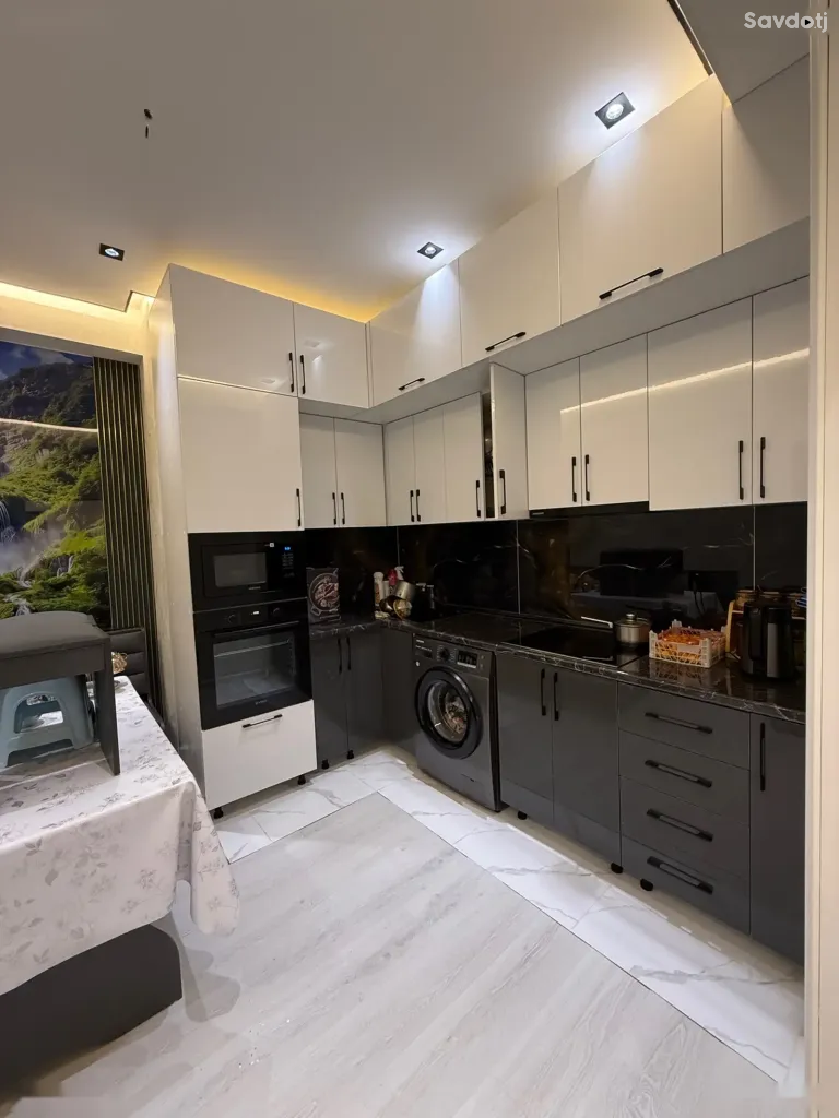 3-комн. квартира, 2 этаж, 102 м², Сино
