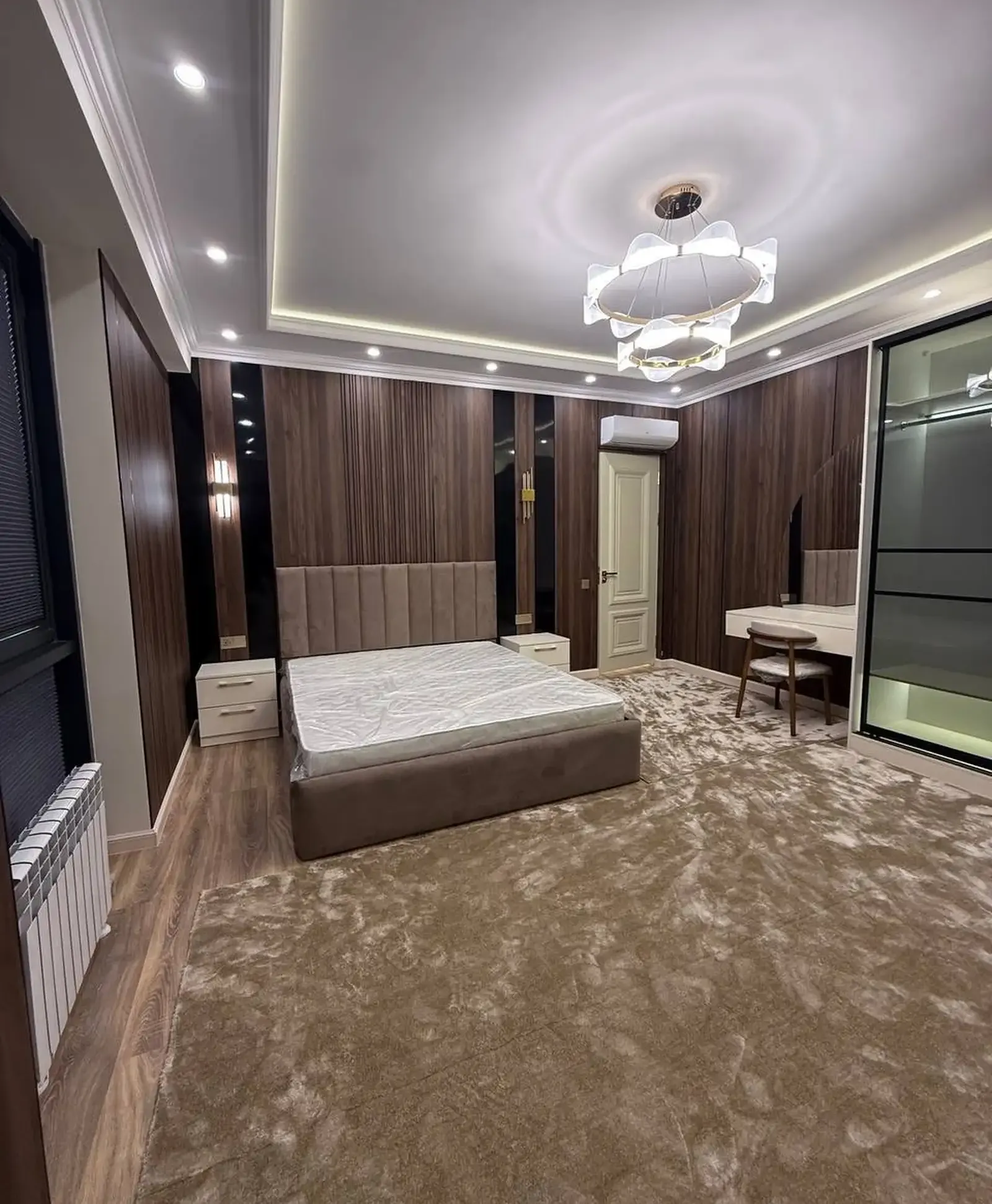 3-комн. квартира, 8 этаж, 131 м², Бустон Сити