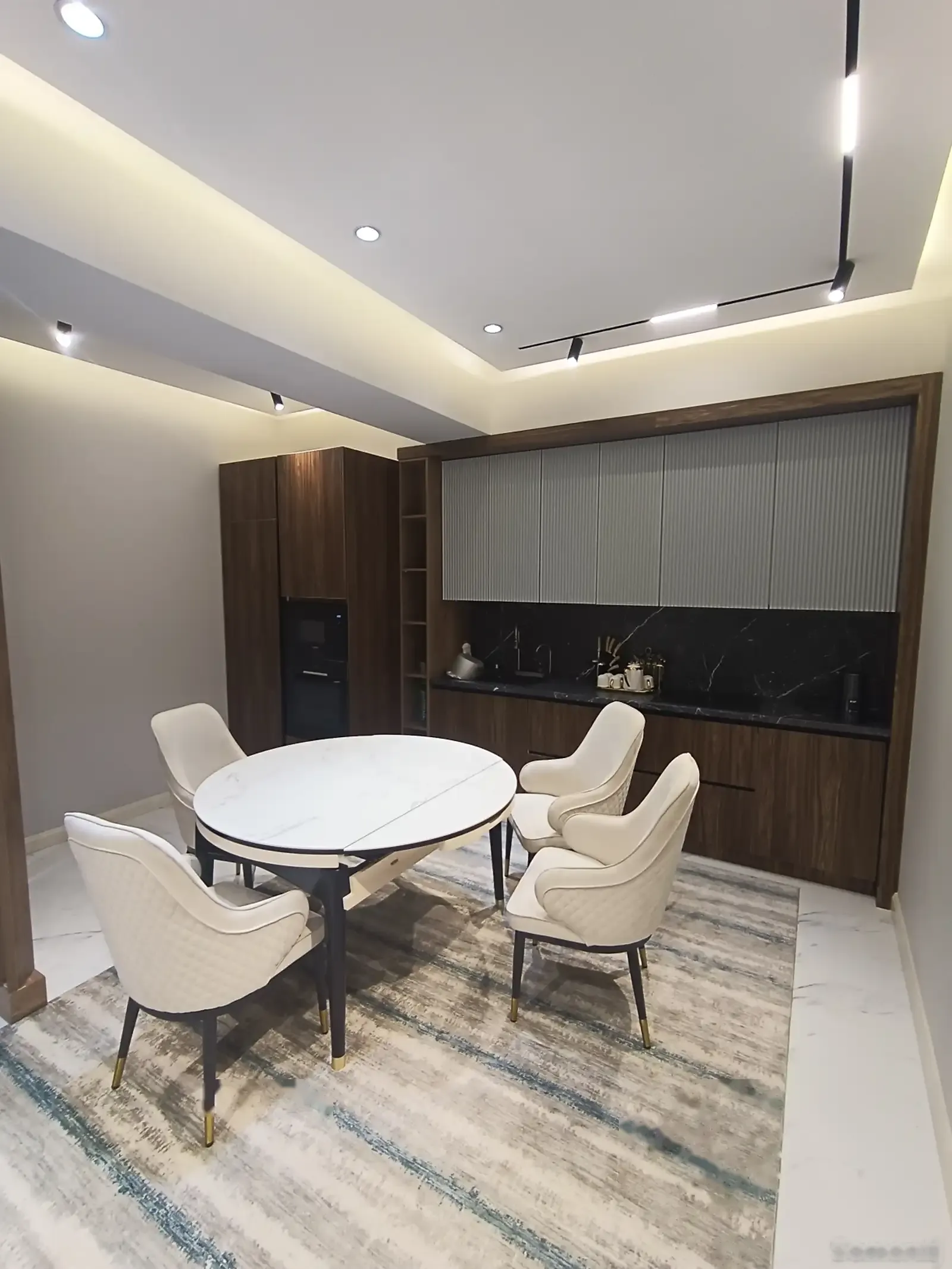 2-к квартира, 11 этаж, 76 м², Шохмансур