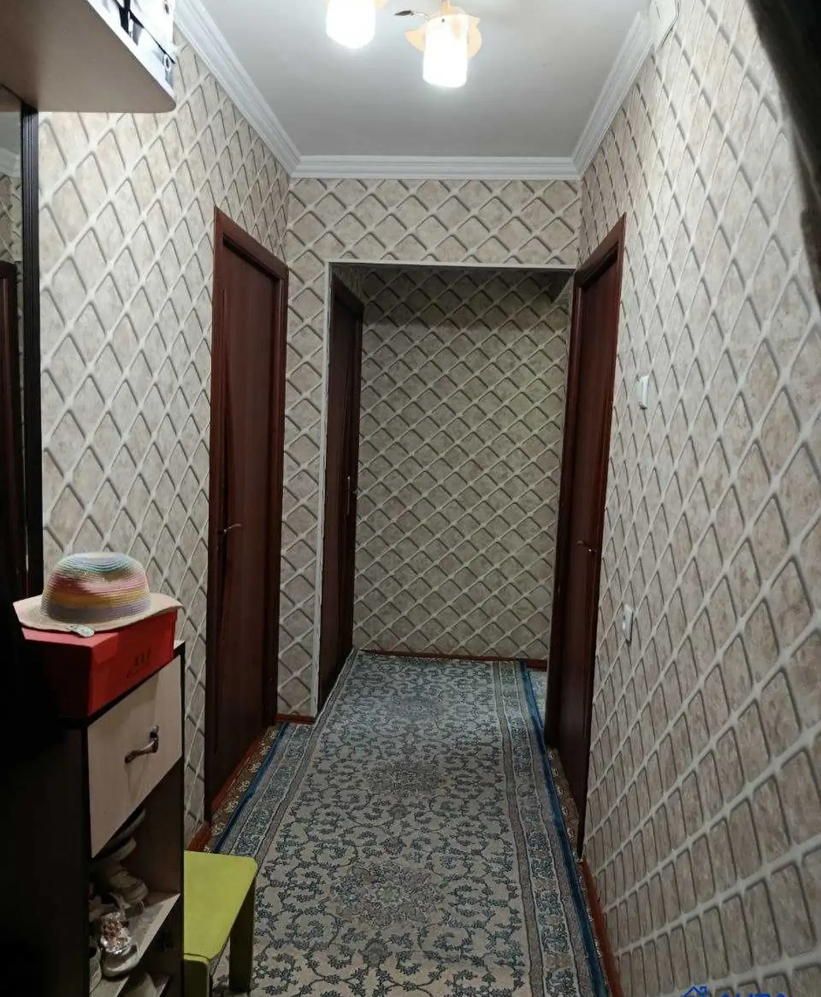 4-комн. квартира, 3 этаж, 80 м², Сино, Испечак