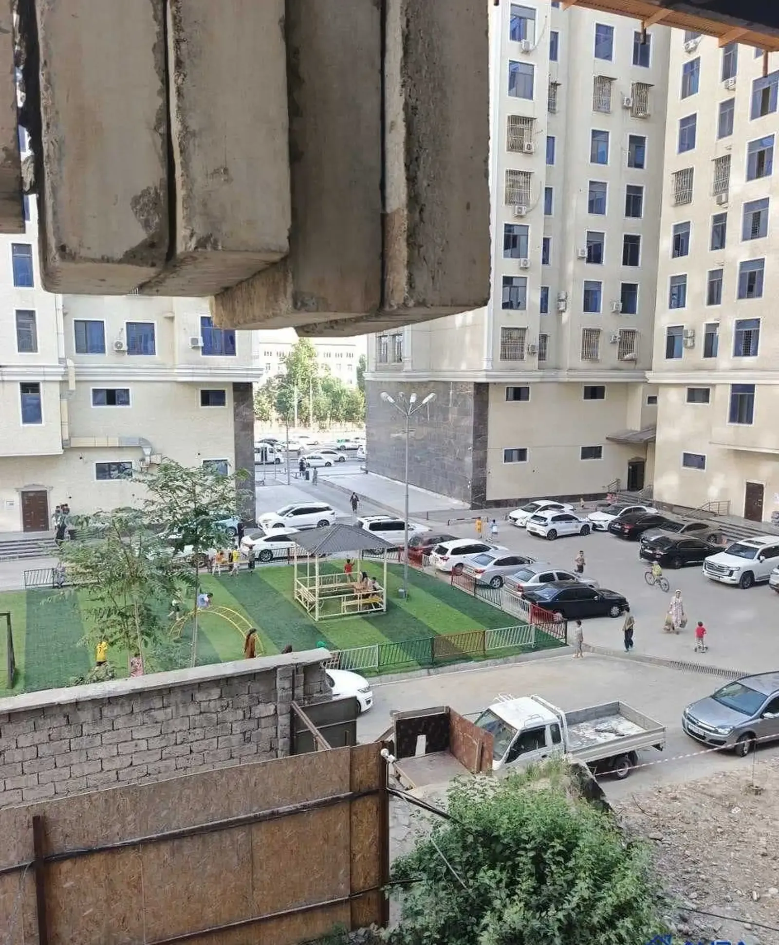 3-комн. квартира, 2 этаж, 58 м², Сино