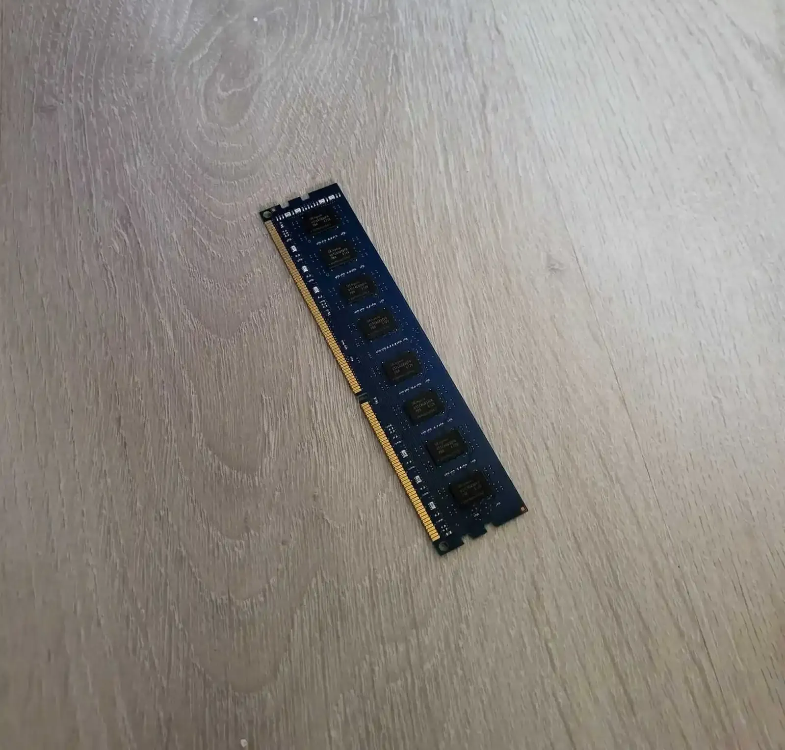 Оперативная память 8GB DDR3 1600MHz