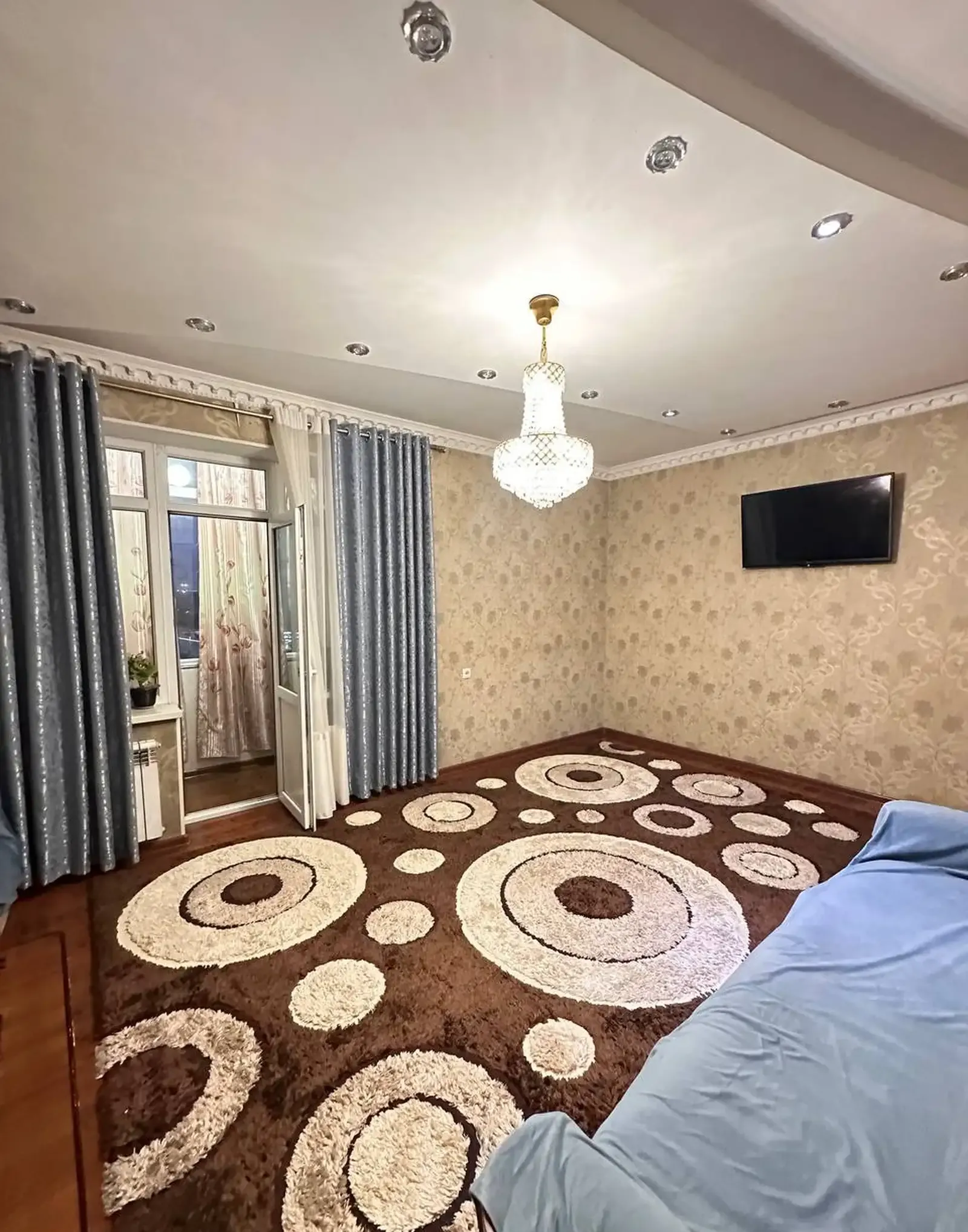 3-комн. квартира, 4 этаж, 74 м², н.Фирдавси,пеши Автосалони BMW