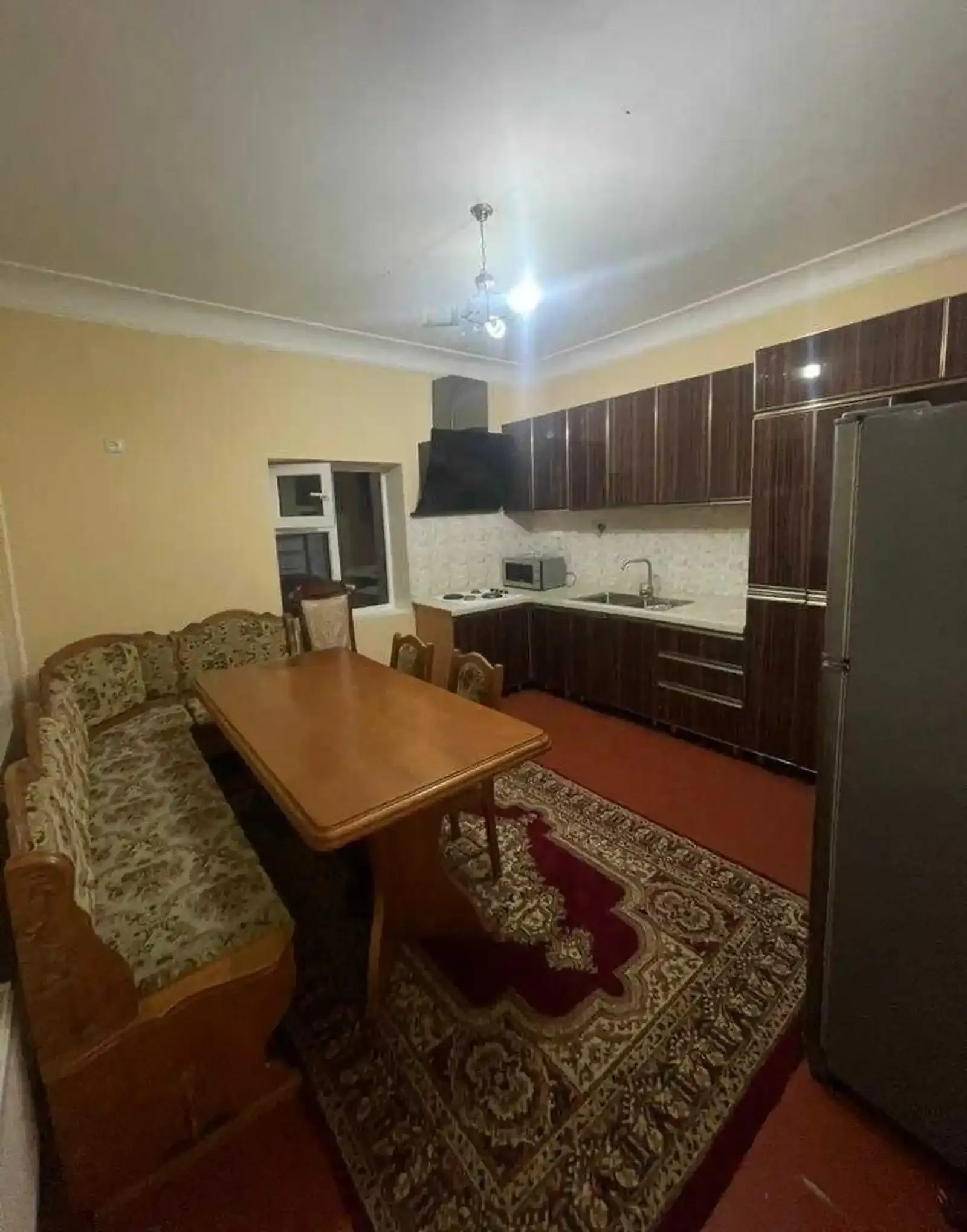 2-этажный, 8 комнатный дом, 630 м², Сомони