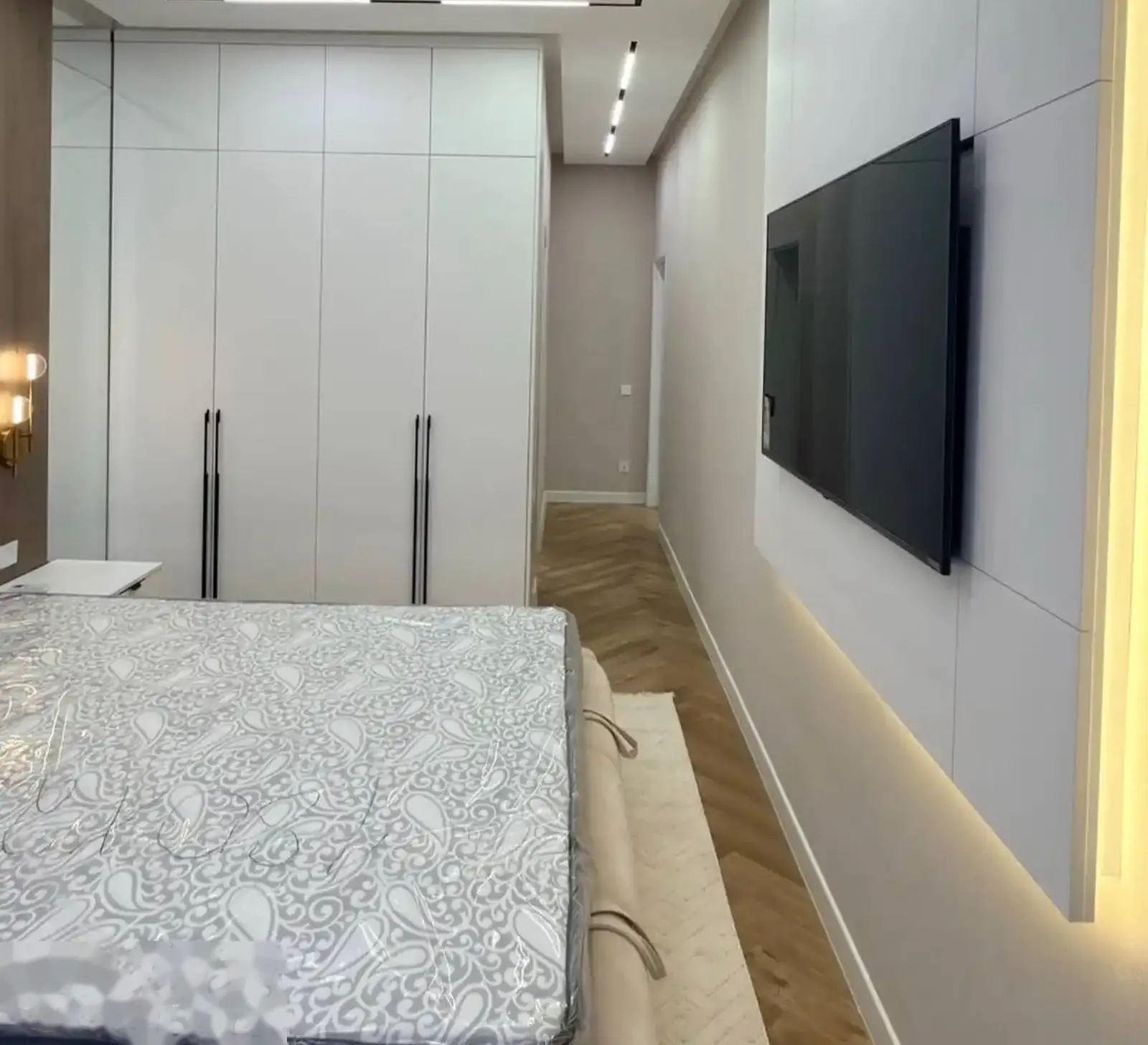 3-комн. квартира, 9 этаж, 121 м², И. Сомони