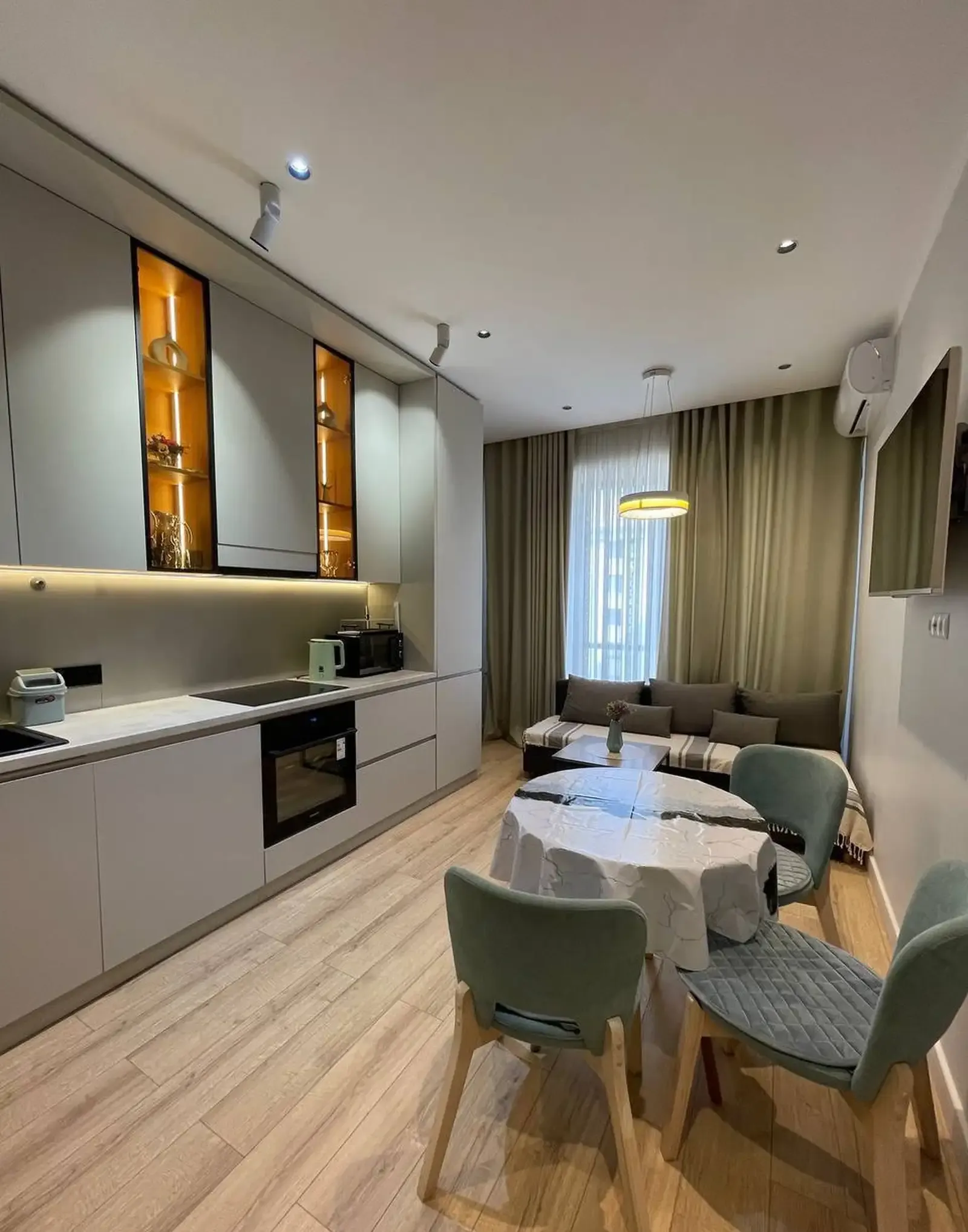2-комн. квартира, 17 этаж, 73 м², шохмансур скори бустон сити