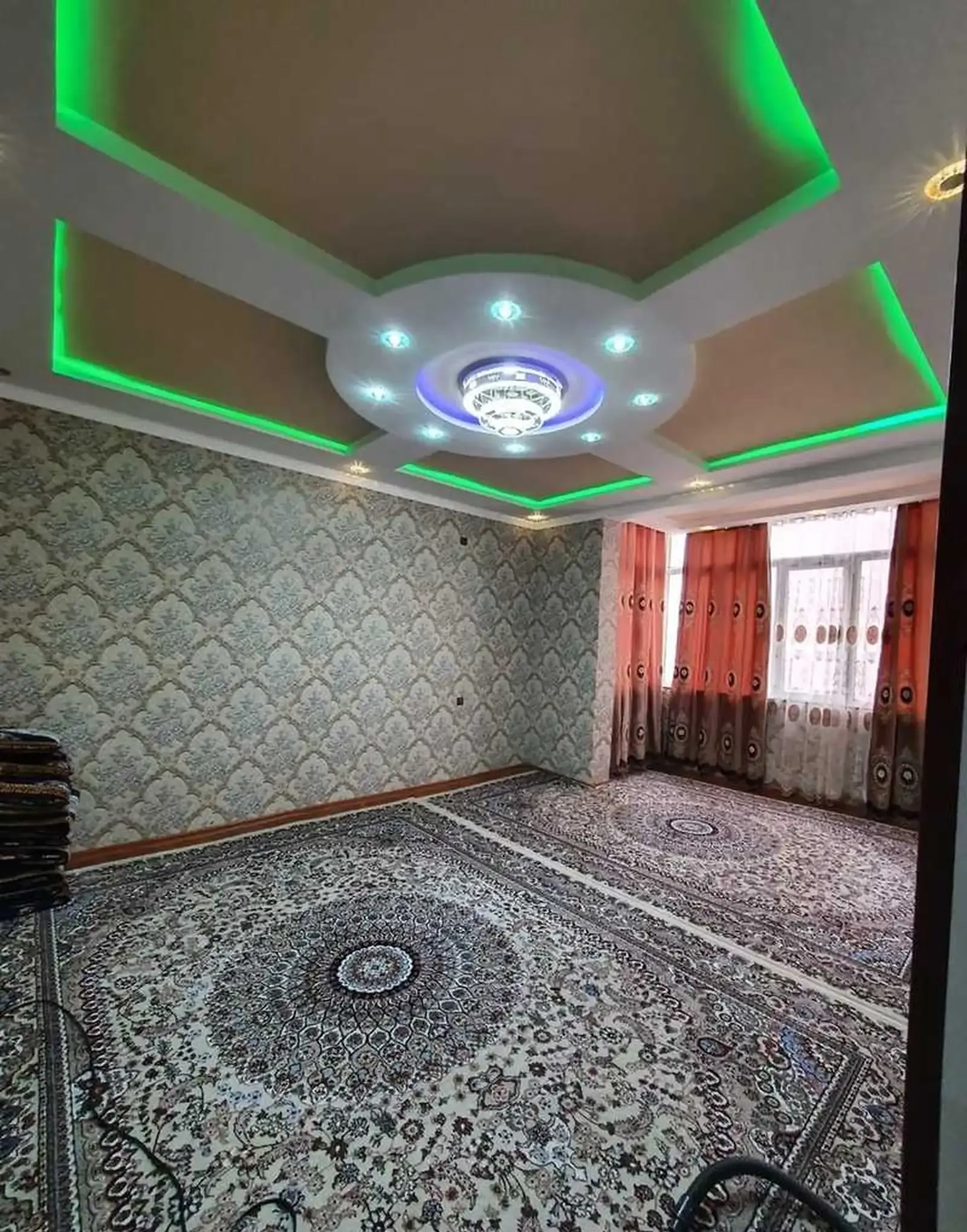 3-комн. квартира, 4 этаж, 100м², Зарафшон