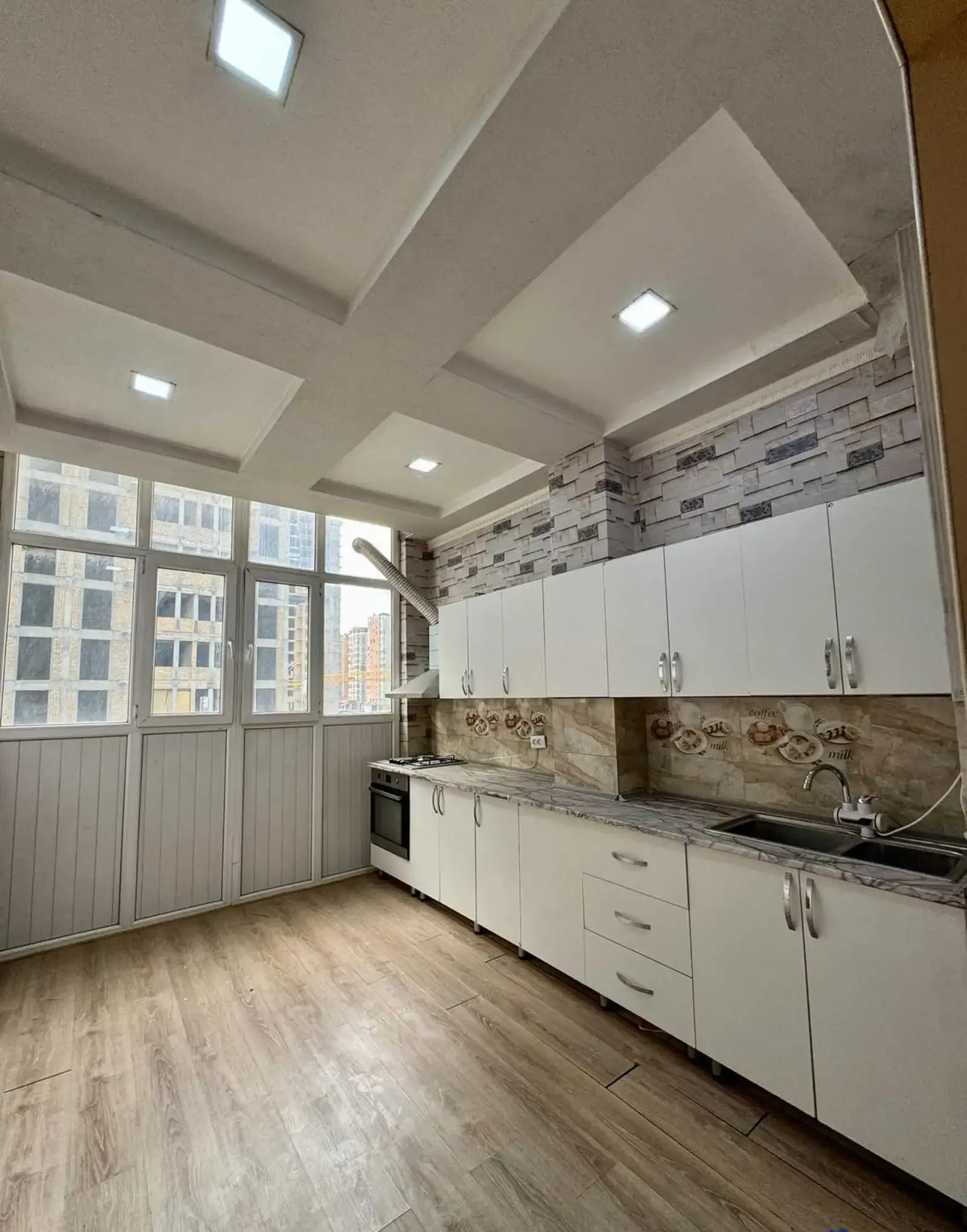 3-комн. квартира, 4 этаж, 95 м², Шохмансур