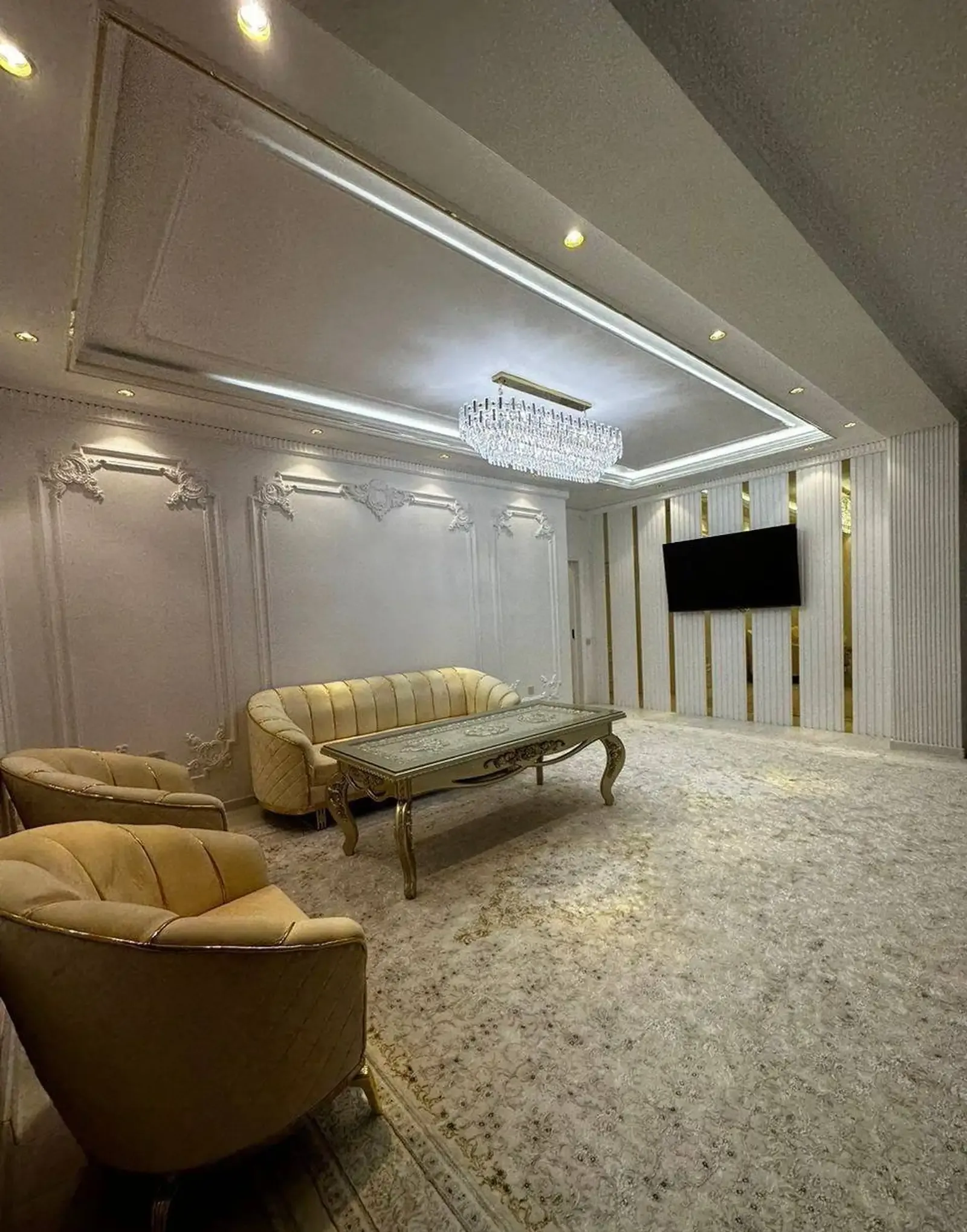 3-комн. квартира, 3 этаж, 119 м², Шохмансур - Овир