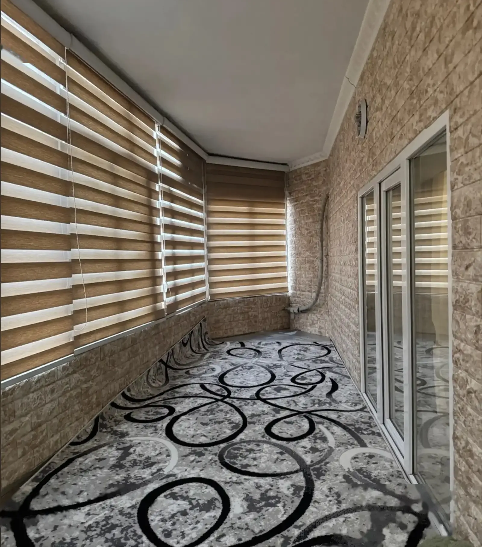 2-комн. квартира, 12 этаж, 75м², сино