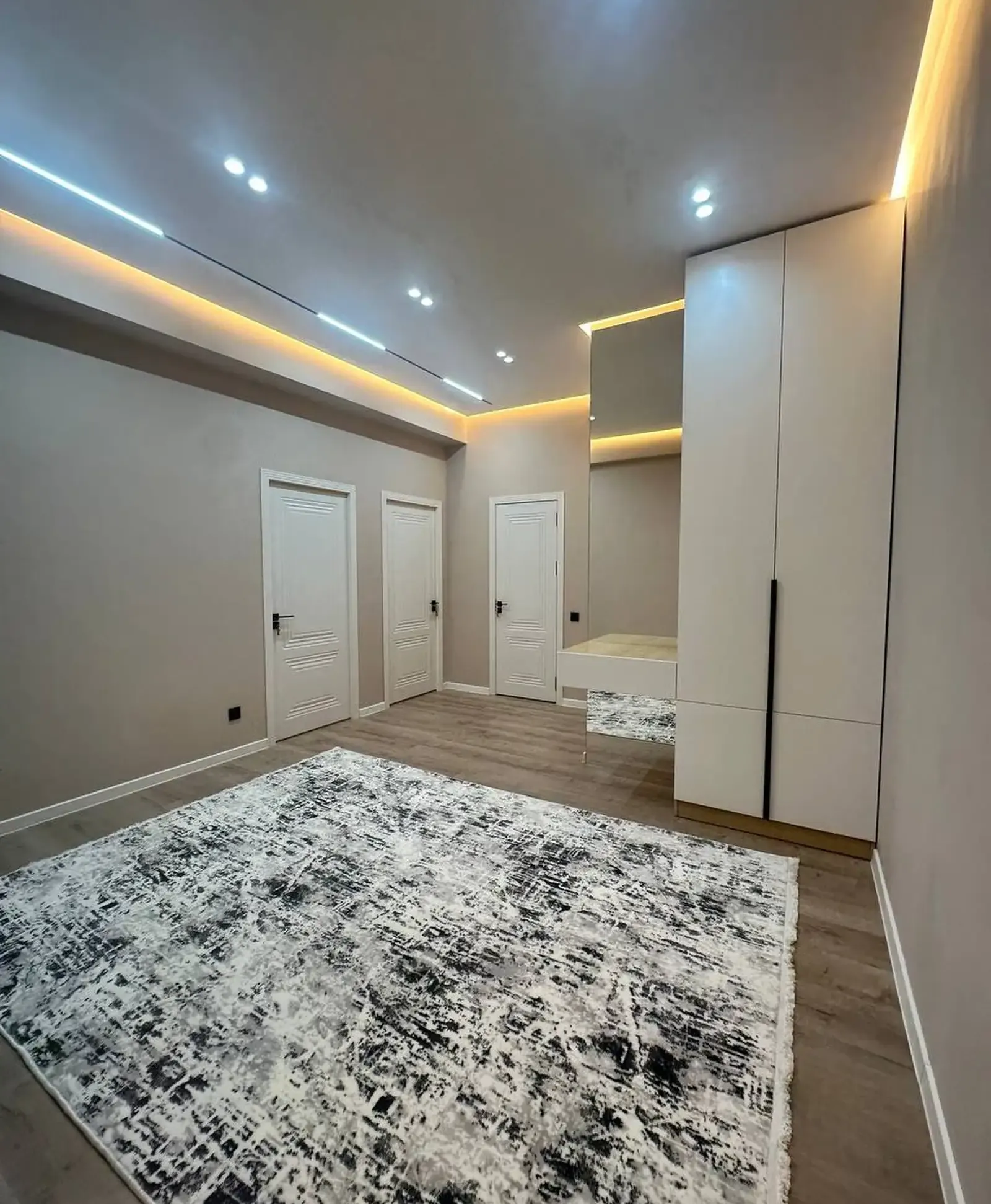 2-комн. квартира, 9 этаж, 71 м², Шохмансур