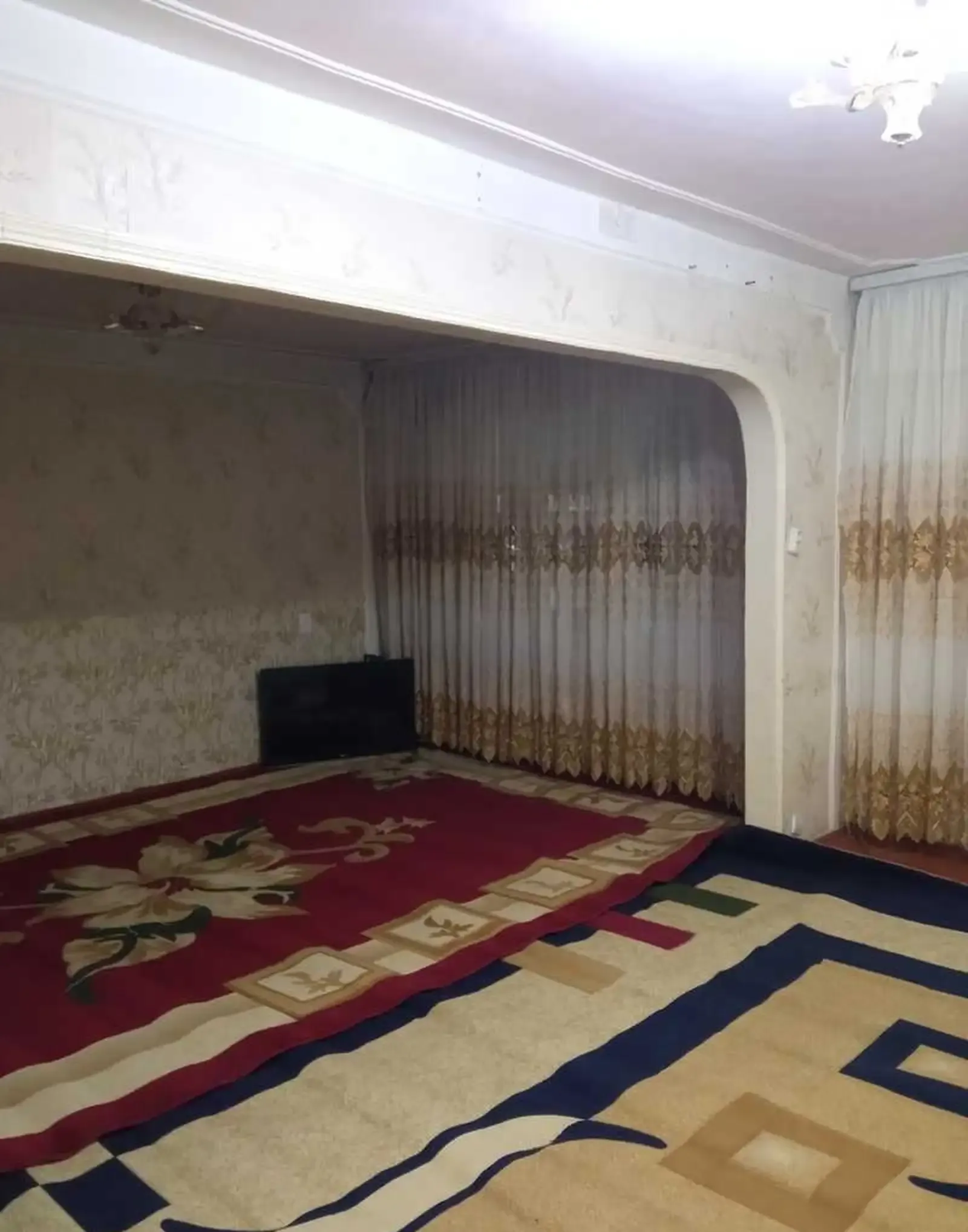 3-комн. квартира, 5 этаж, 78м², Сино, 102 мкр. ул. Мухаммадиева 56 кв.21. Институт языков