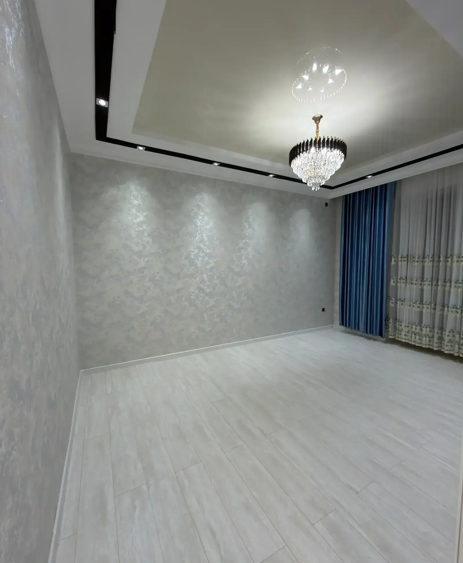 2-комн. квартира, 18 этаж, 60м², Шохмансур, Айни