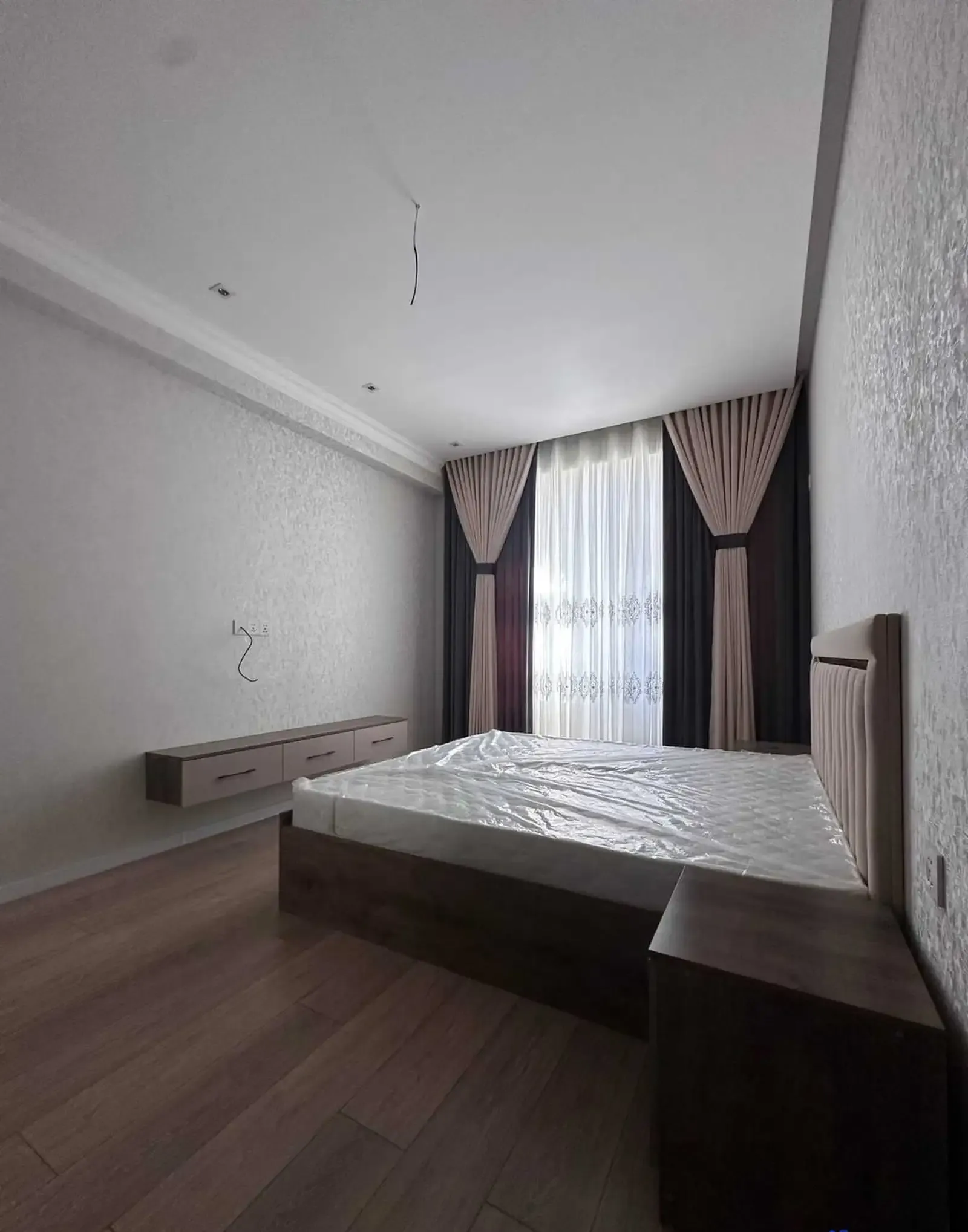 3-комн. квартира, 10 этаж, 92 м², Сино, 104 мкр