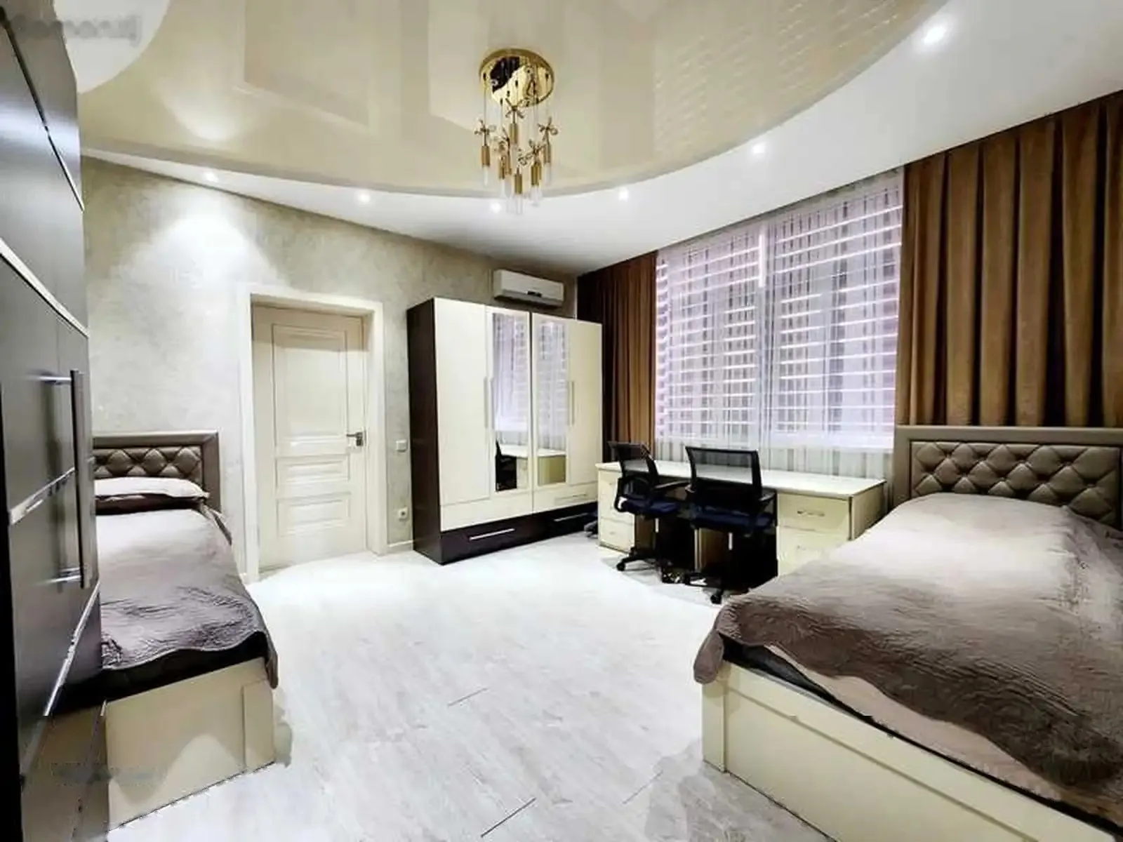 3-к квартира, 5 этаж, 130 м², н.И. Сомони