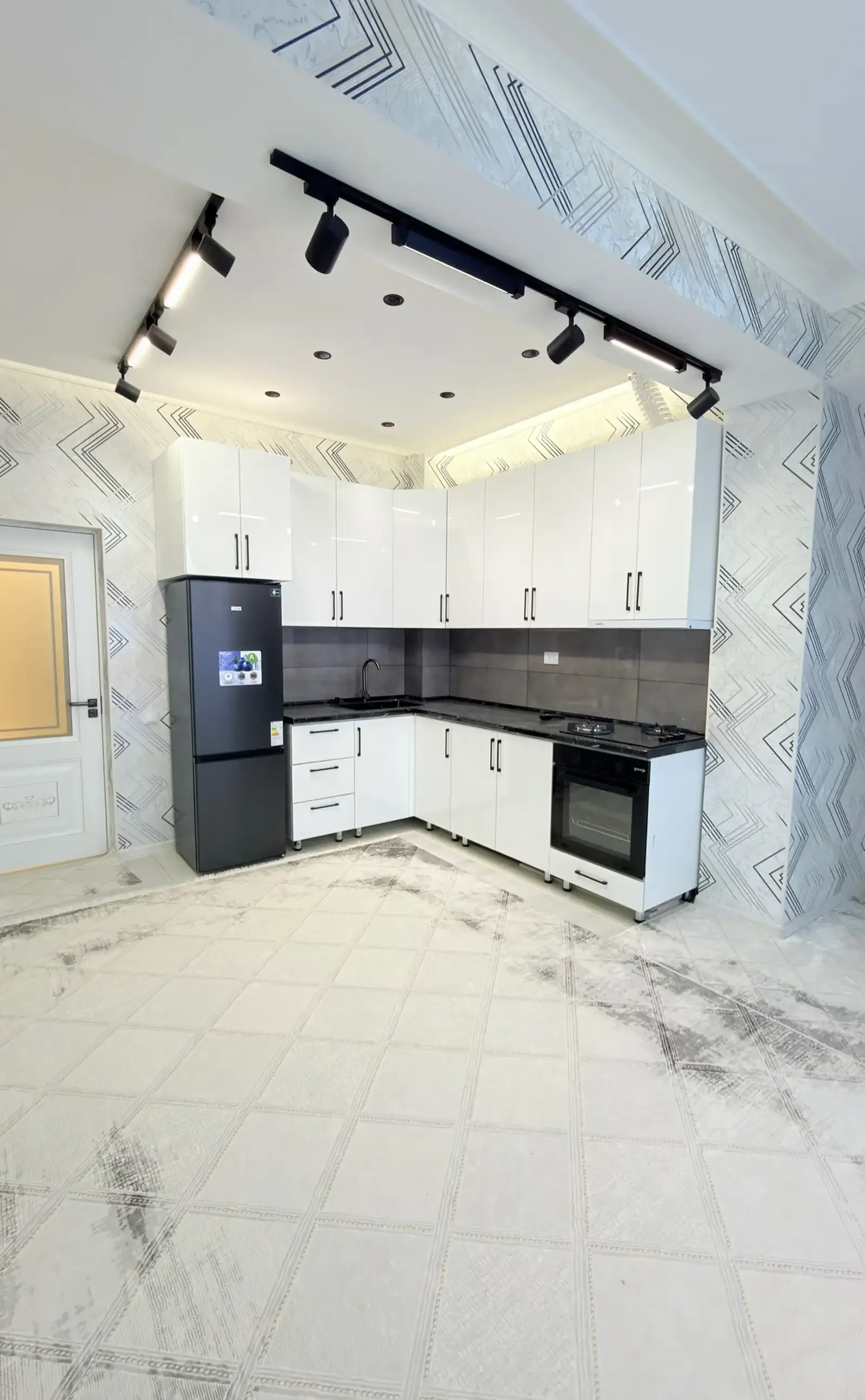 3-комн. квартира, 14 этаж, 86 м², Ҷал Ҷам