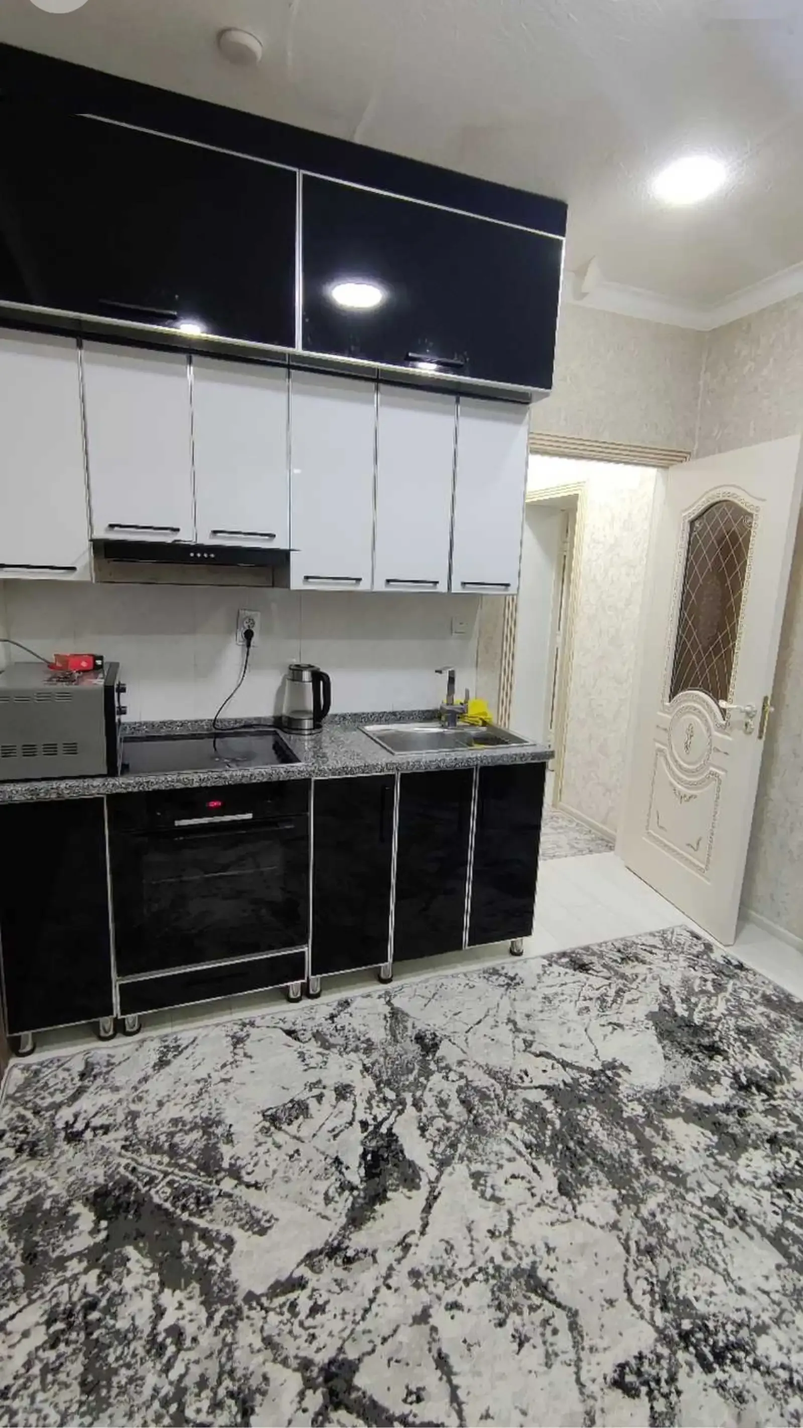 1-к квартира, 3 этаж, 42 м², Рудаки