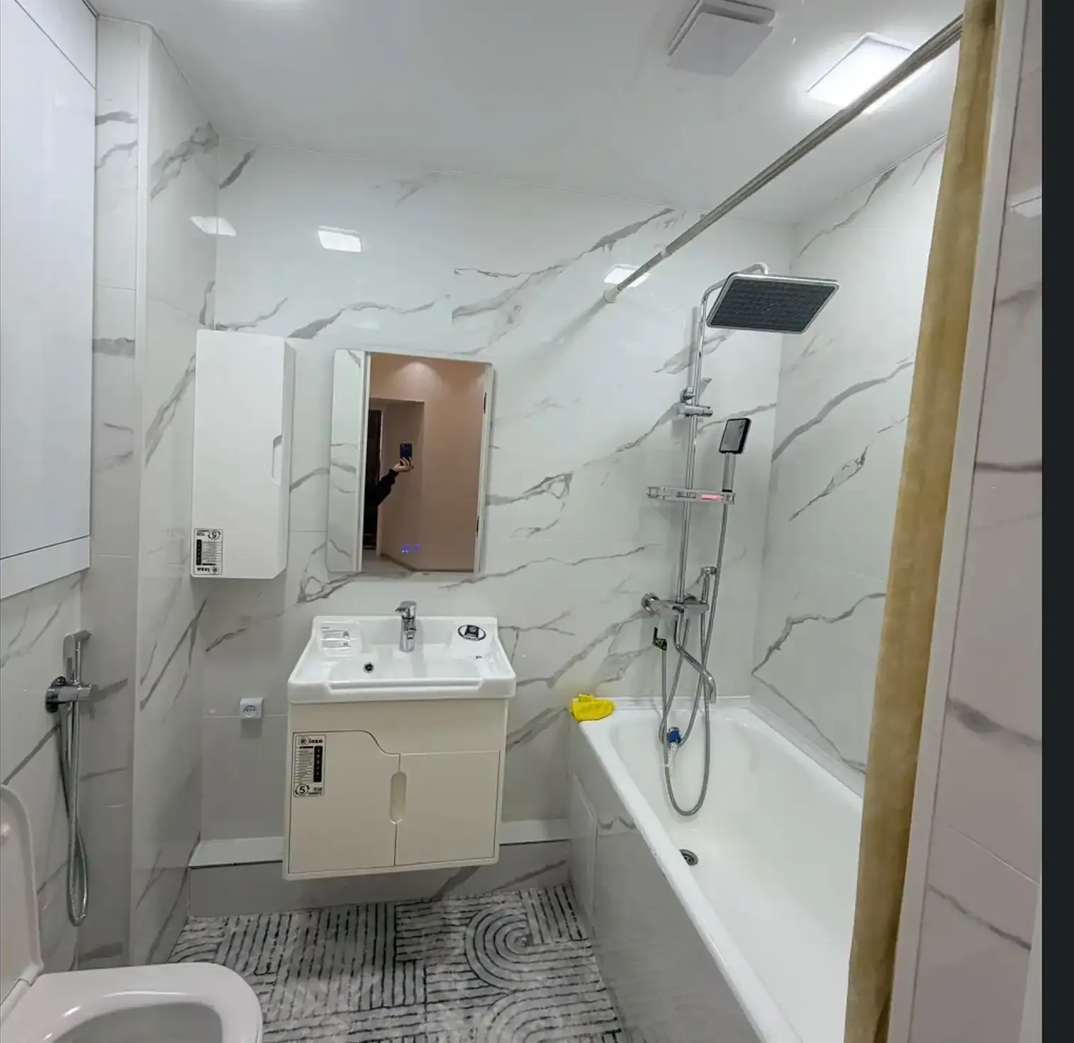 4-комн. квартира, 2 этаж, 100м², Сино