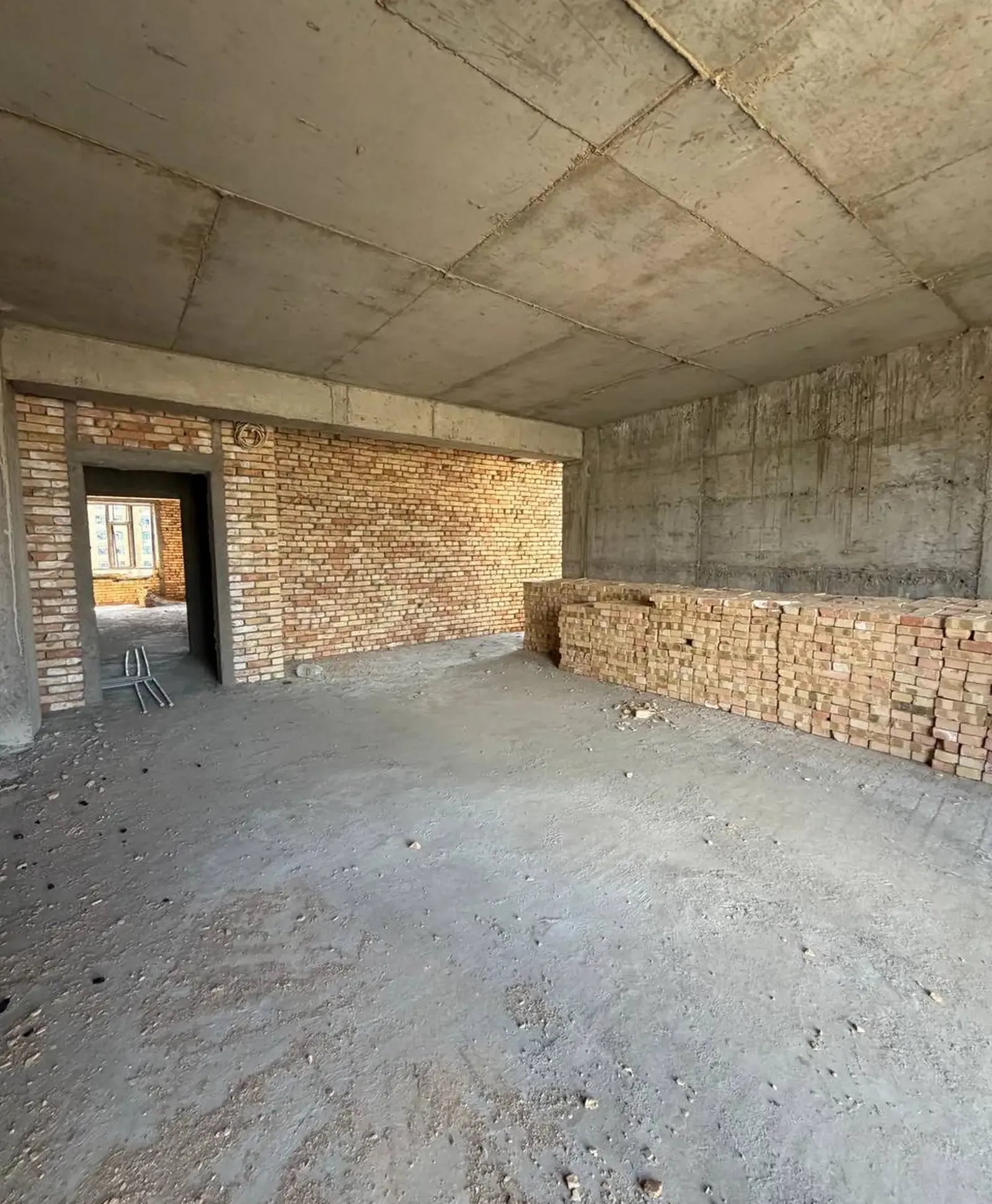 2-комн. квартира, 12 этаж, 63 м², Шохмансур