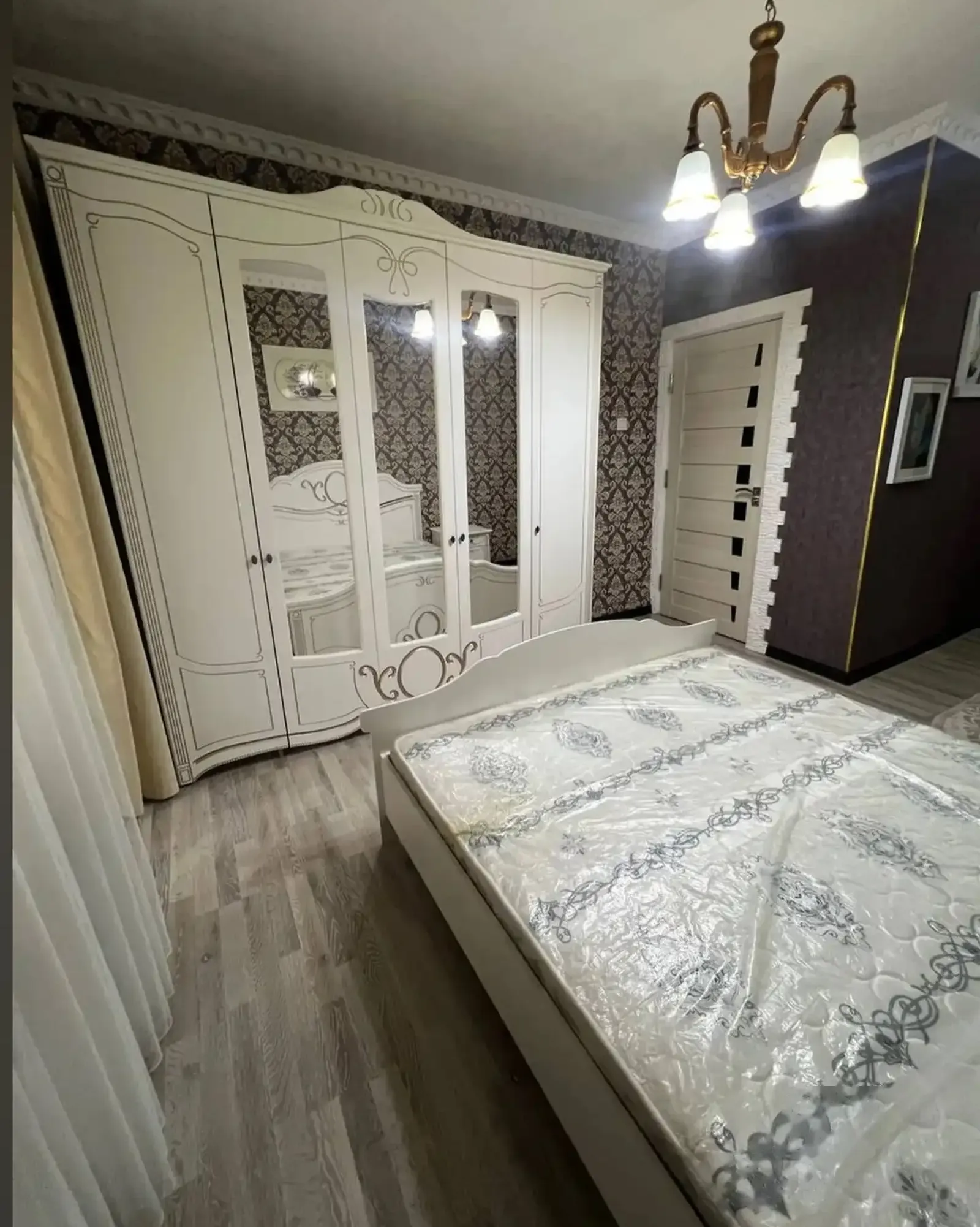 2-комн. квартира, 4 этаж, 60м², сино
