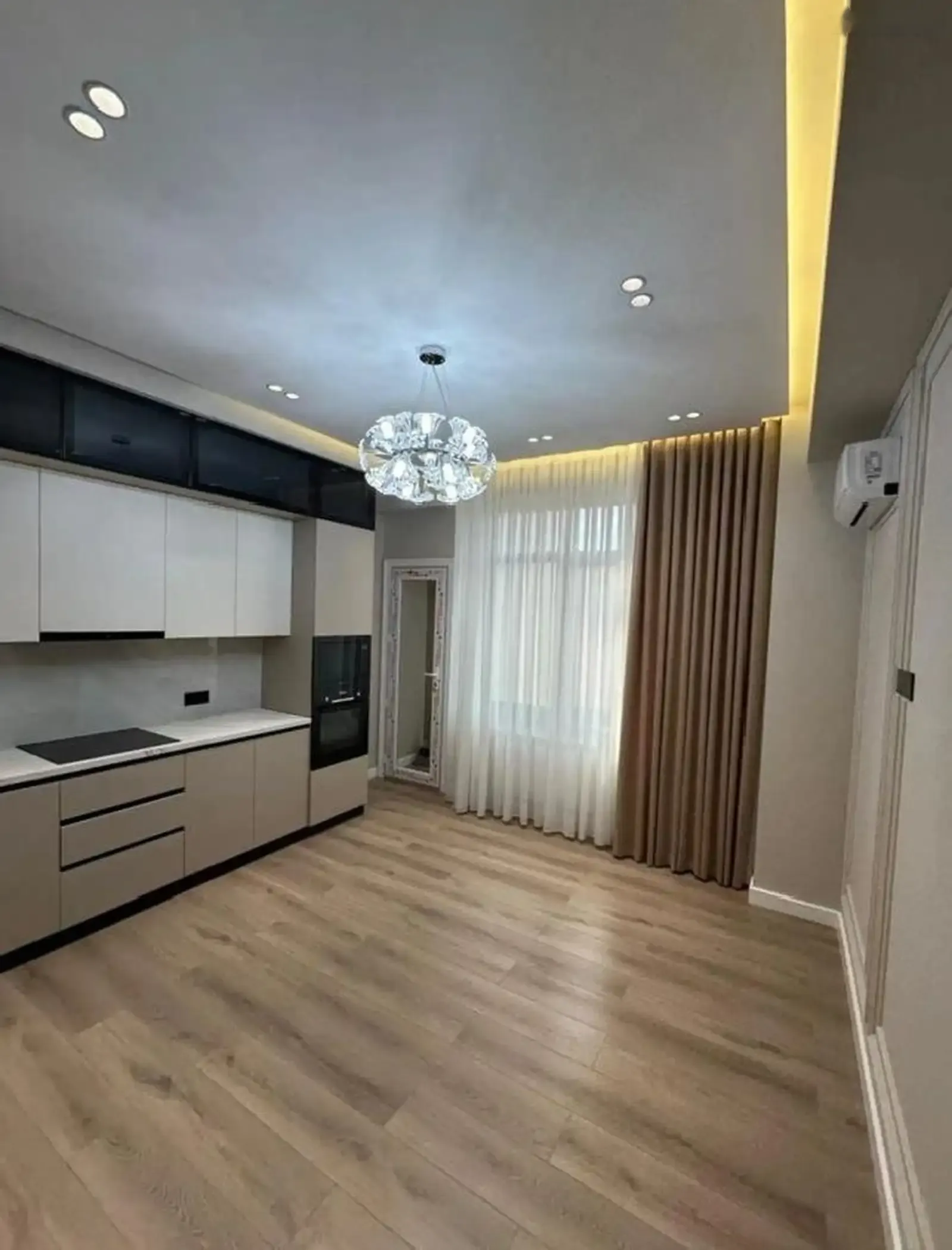 3-комн. квартира, 10 этаж, 100 м², Шохмансур