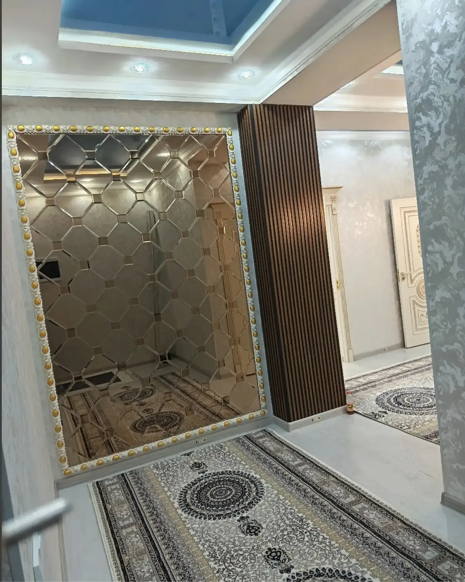 3-комн. квартира, 6 этаж, 76м², сино
