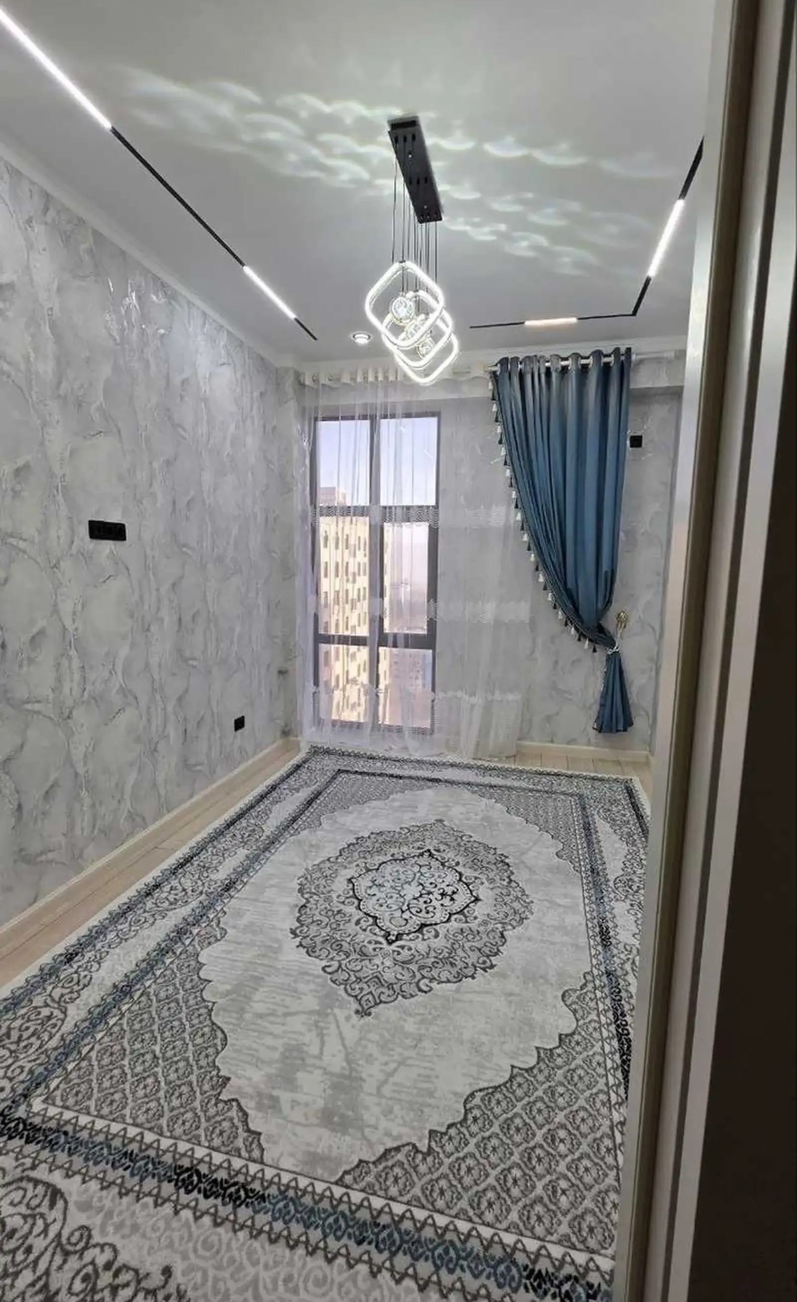 3-комн. квартира, 3 этаж, 104м², Айни 65