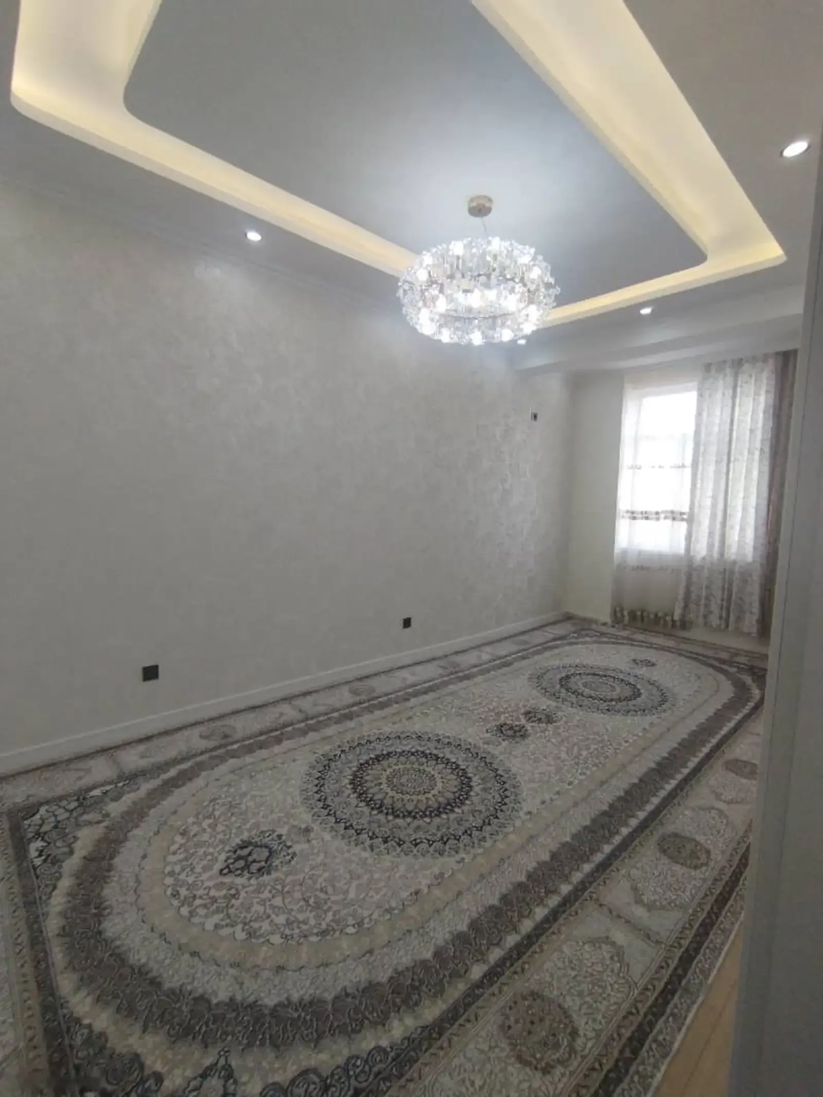 3-к квартира, 6 этаж, 80 м², И.Сомони