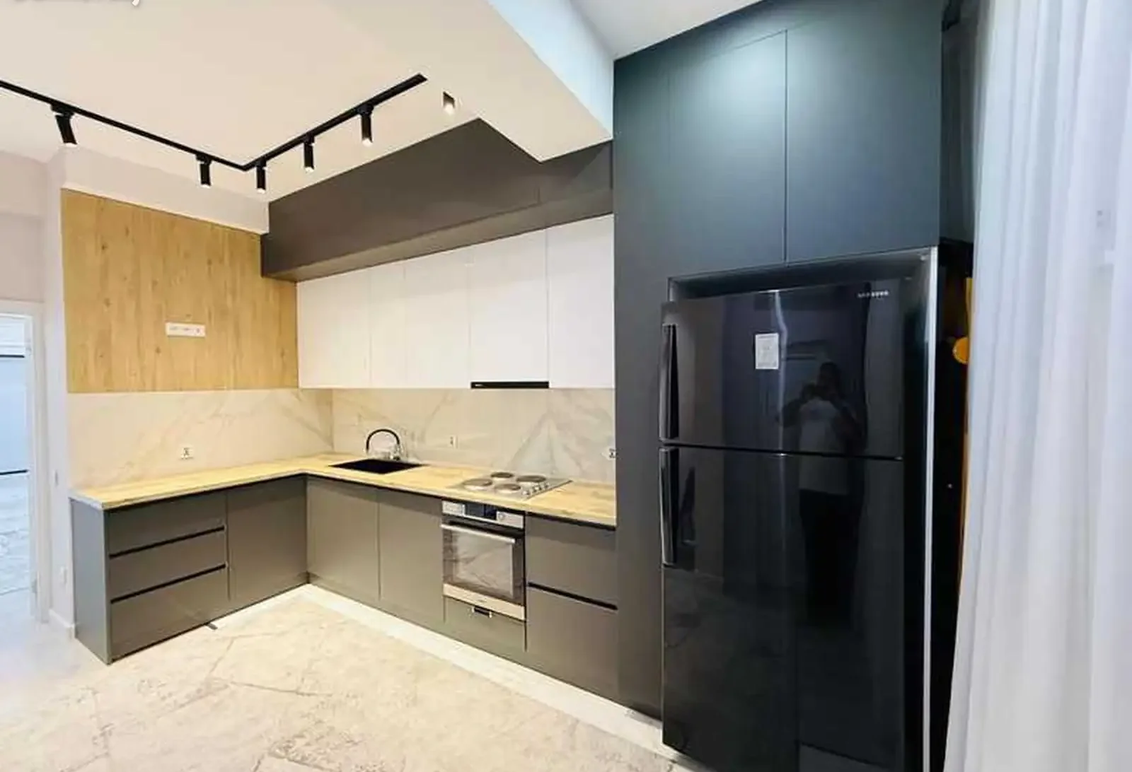 3-комн. квартира, 12 этаж, 110м², Сино 112 мкр