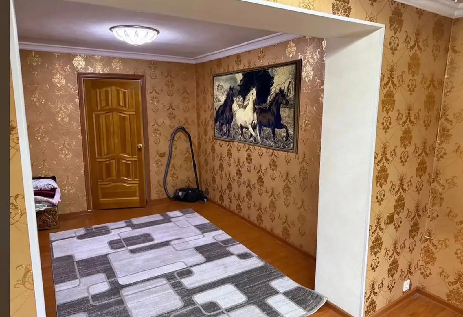 3-комн. квартира, 3 этаж, 65м², Шохмансур