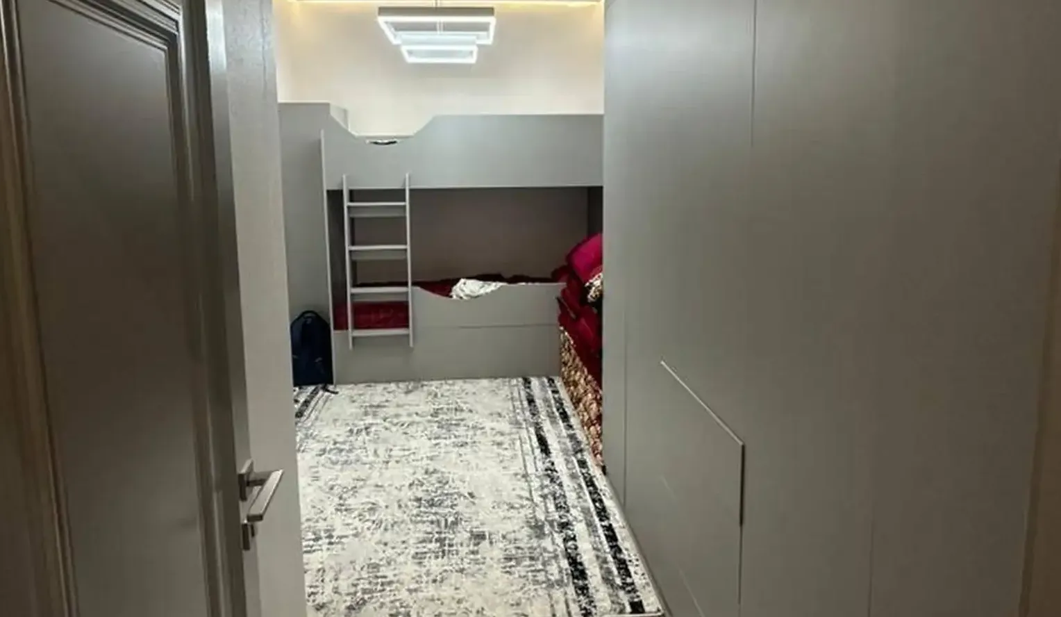 3-комн. квартира, 9 этаж, 76 м², Фирдавси