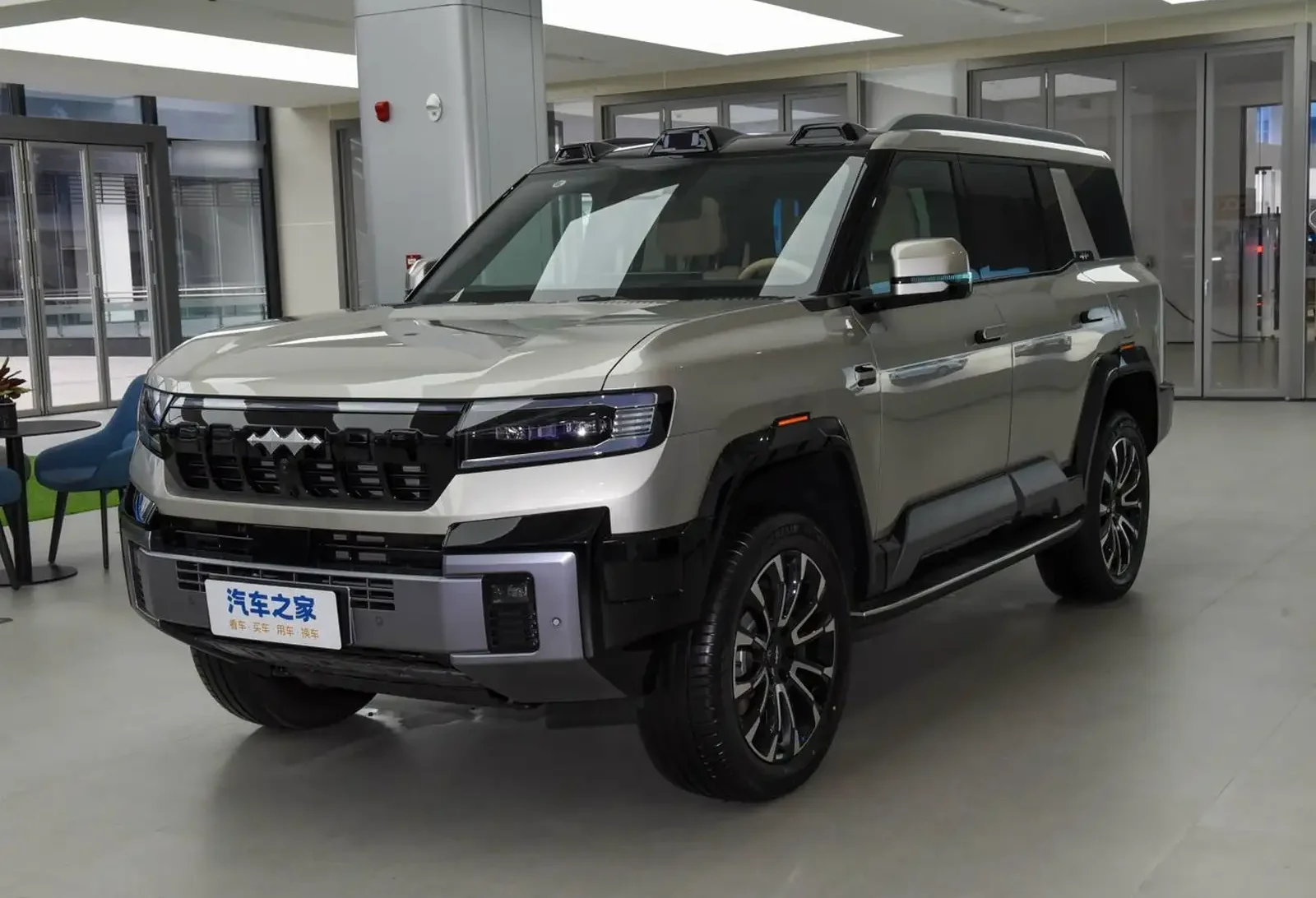 BYD Leopard 8 2025