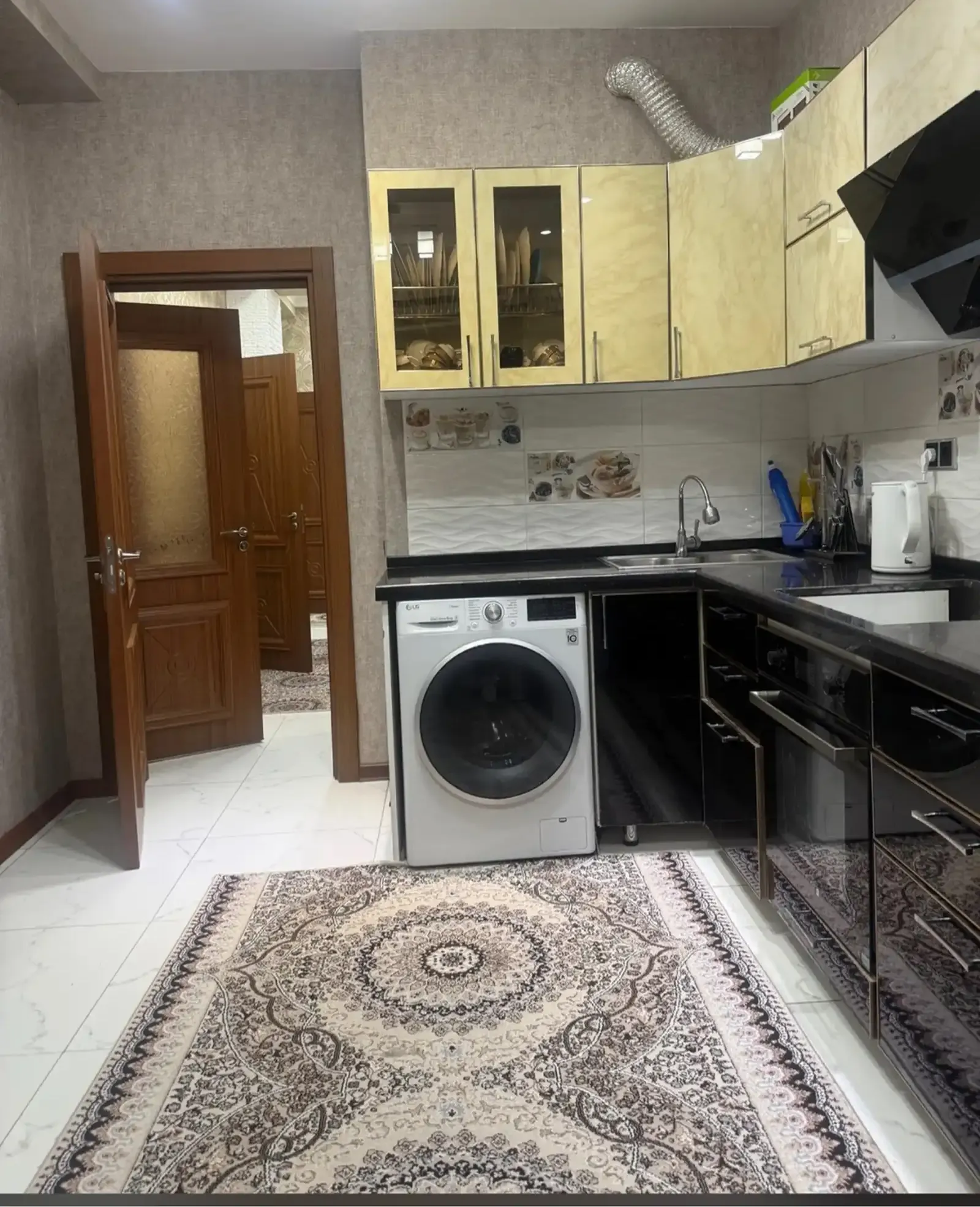 3-комн. квартира, 11 этаж, 87м², сино