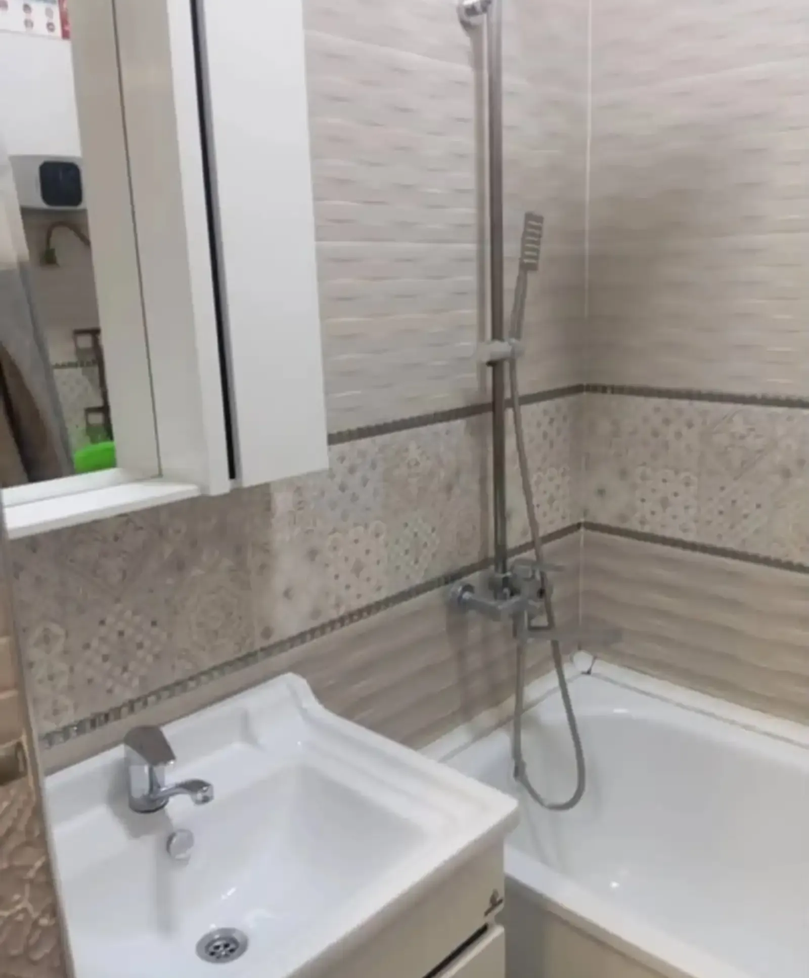 2-к квартира, 15 этаж, 57 м², Фирдавси