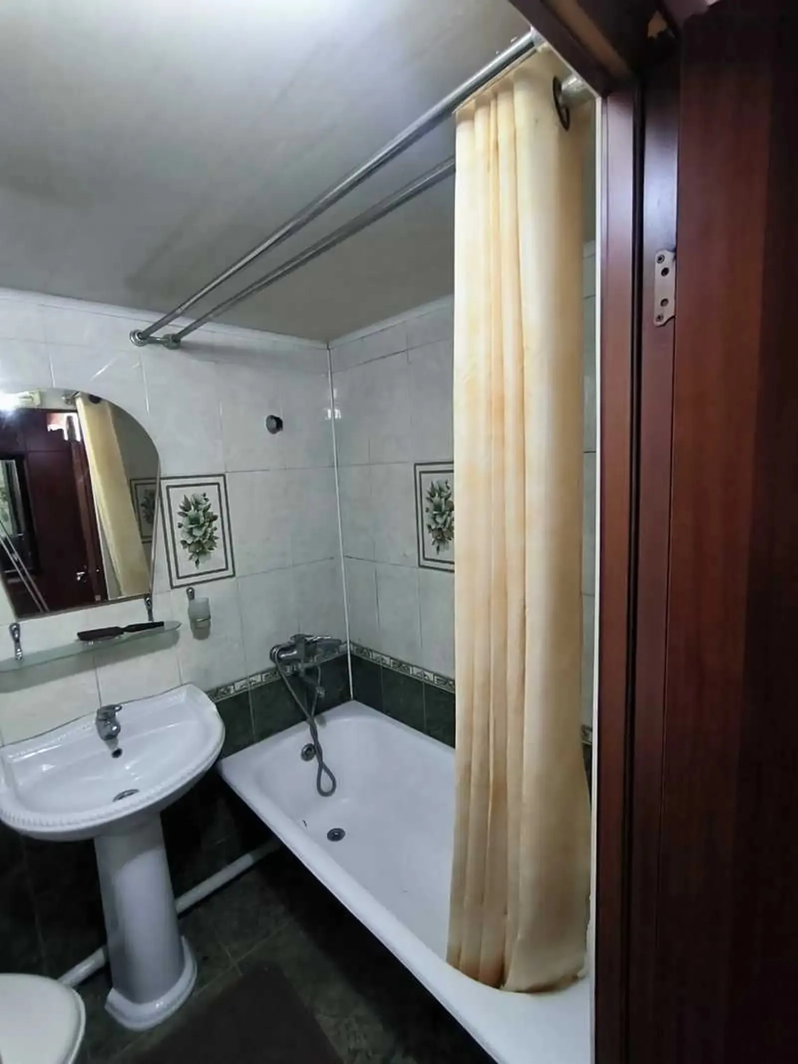 2-к квартира, 1 этаж, 55 м², старый аэропорт