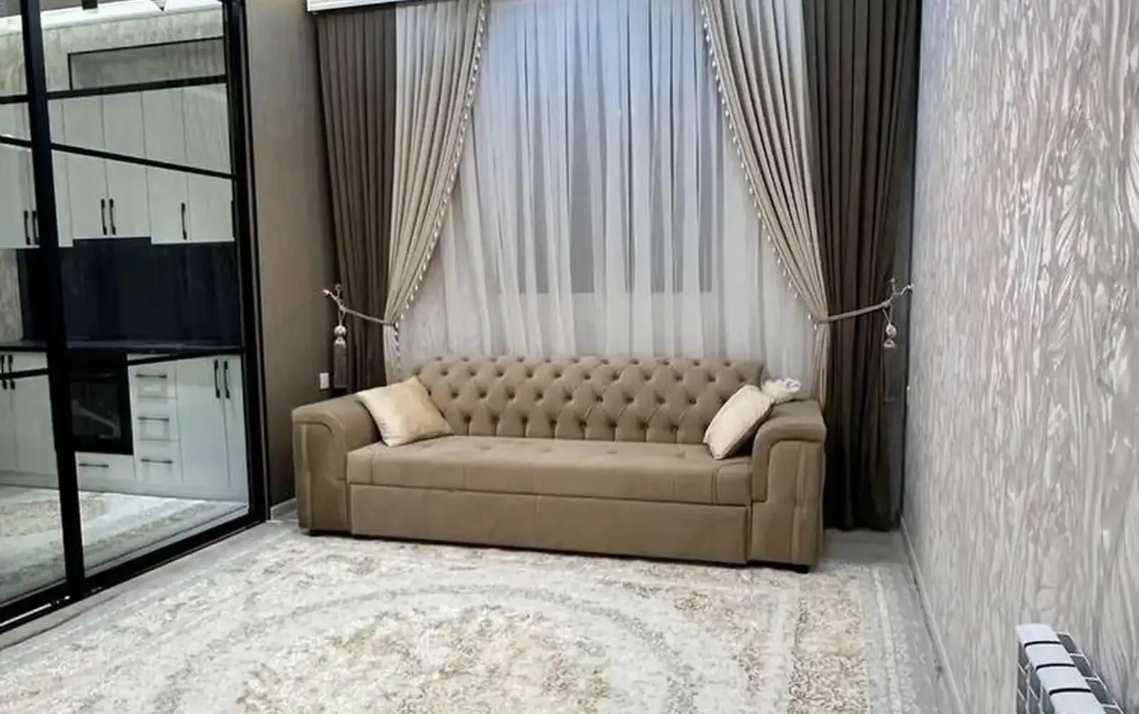 3-комн. квартира, 2 этаж, 82 м², Сино