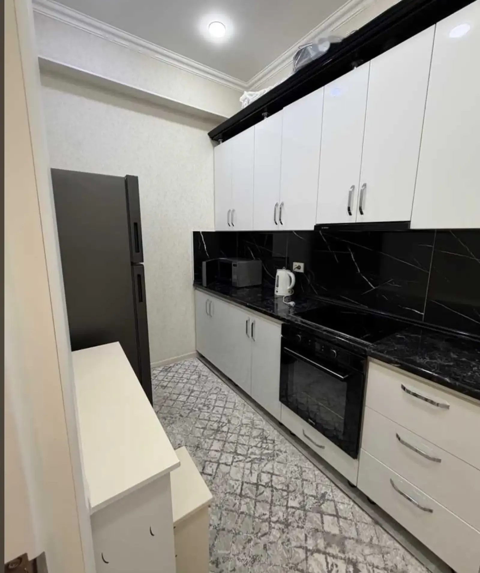 2-комн. квартира, 10 этаж, 50м², Шохмансур