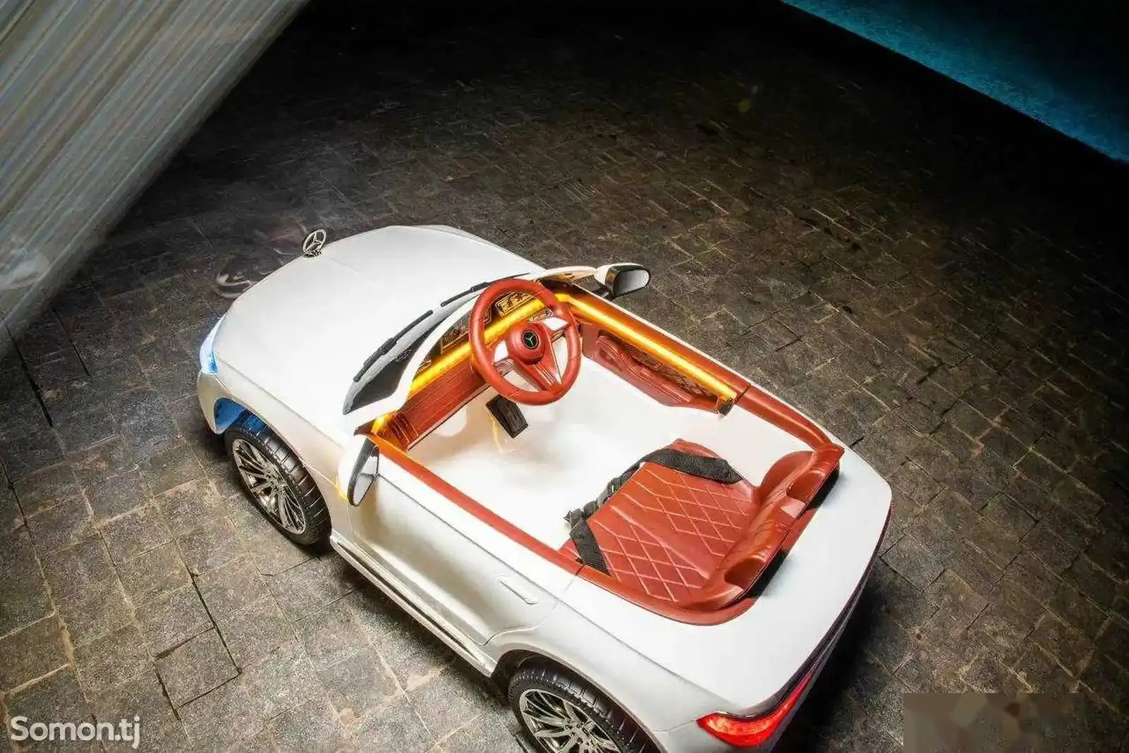 Детский электромобиль