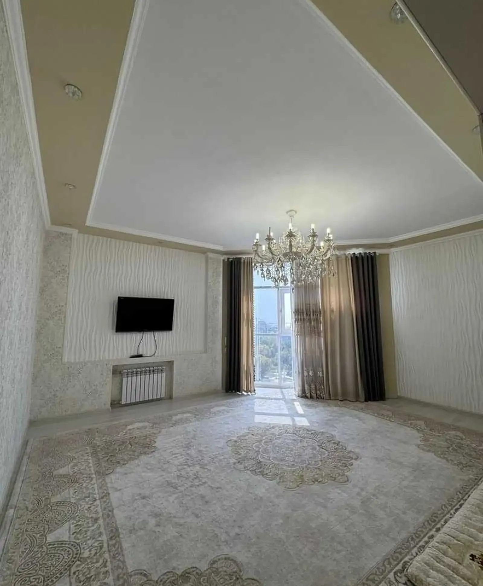 3-комн. квартира, 13 этаж, 87м², Ресторан Бурак