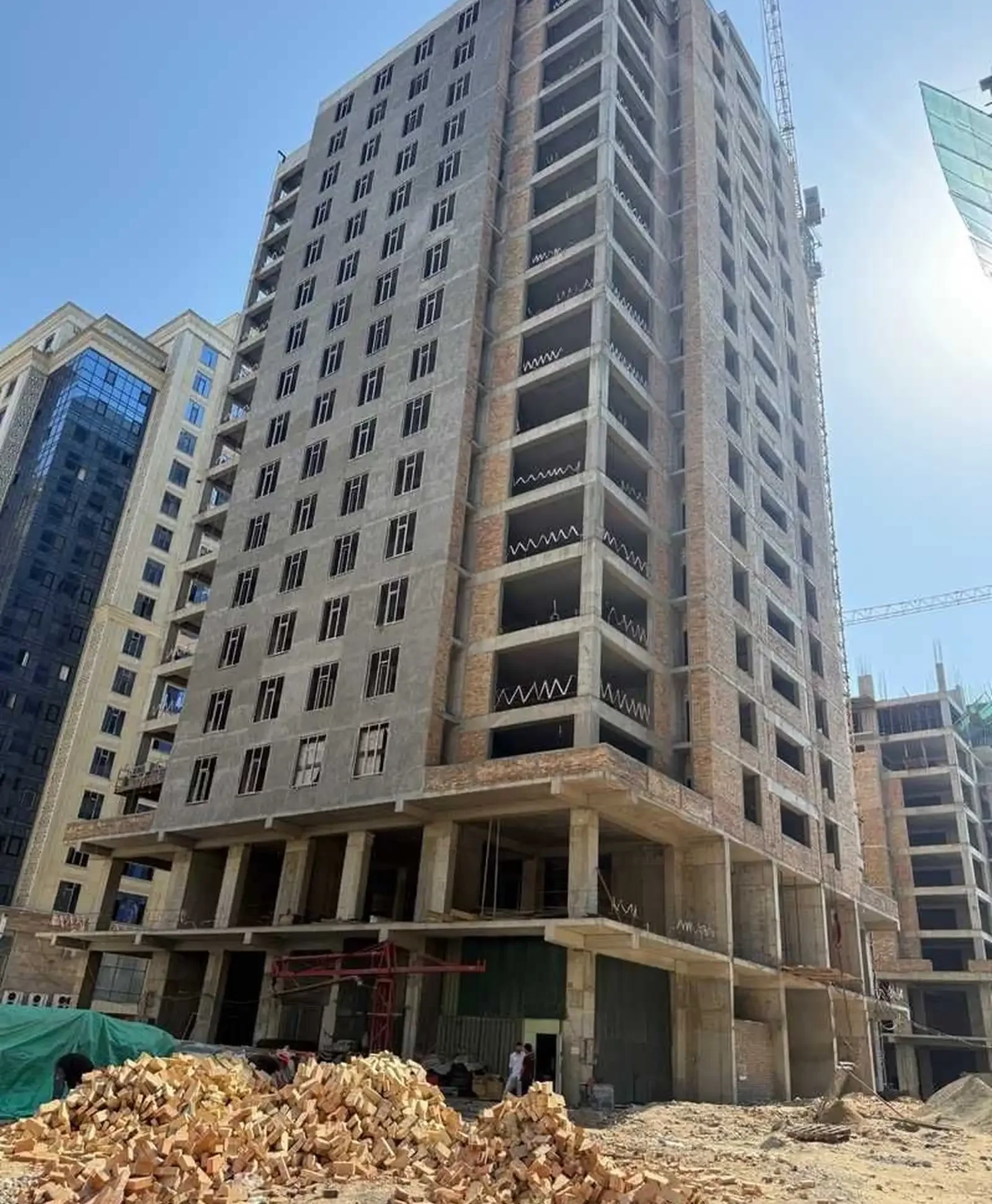 1-комн. квартира, 12 этаж, 70 м², Шохмансур