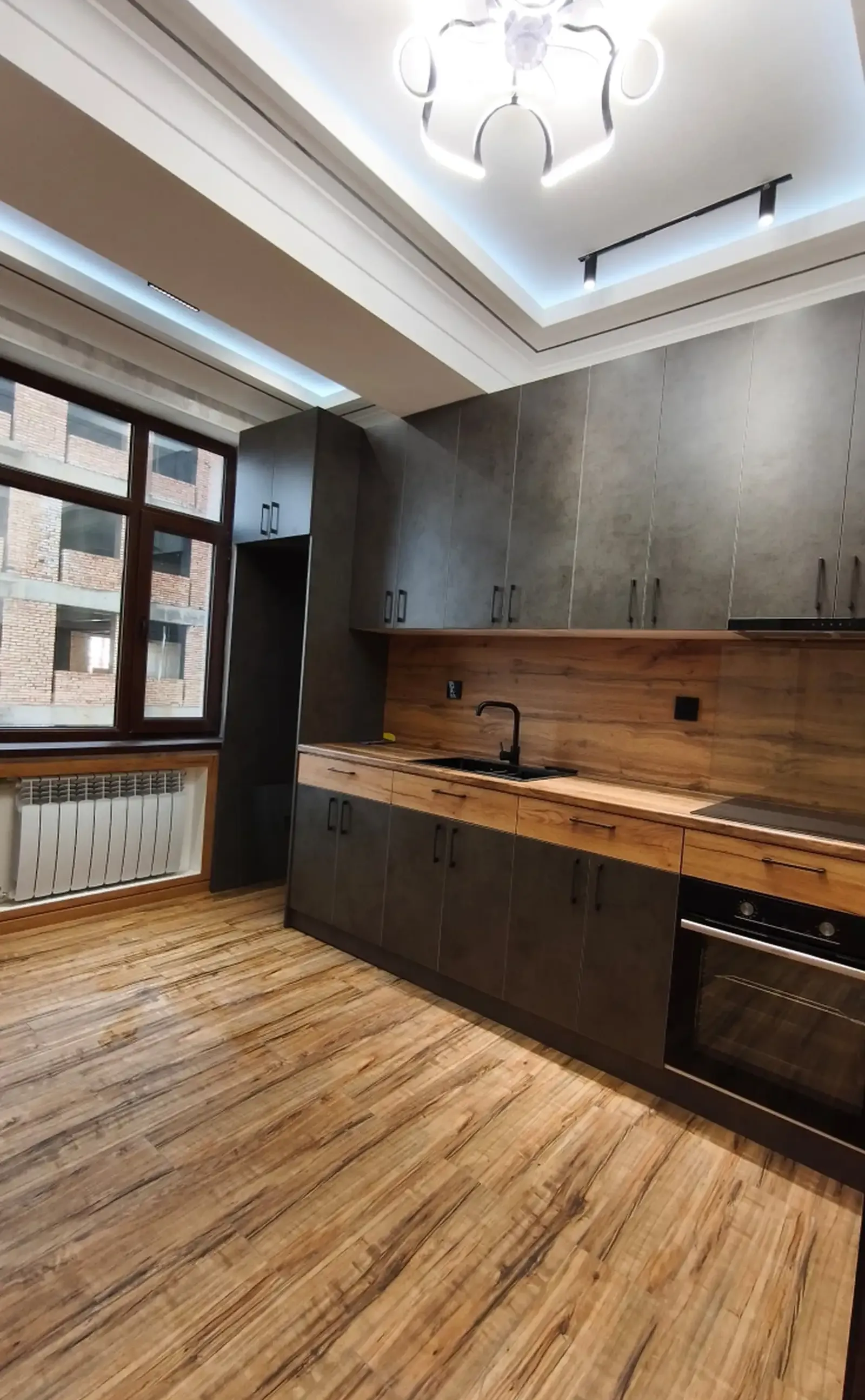 2-комн. квартира, 14 этаж, 85 м², Хукумат Шохмансур